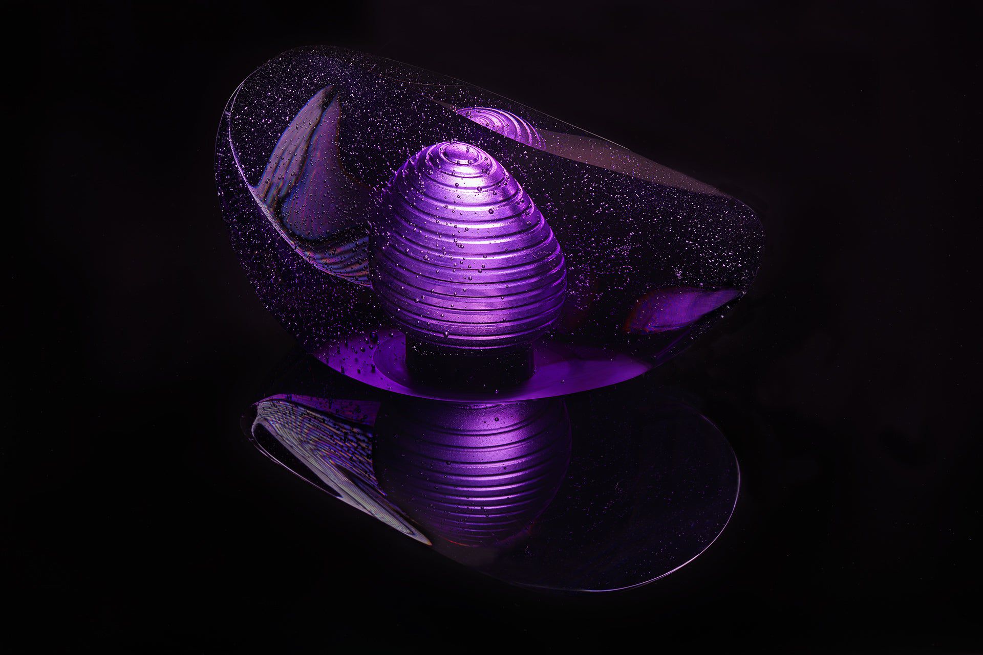 "Piece of time" Exclusive Molded Glass Urn for Ashes - Pulvis Art Urns