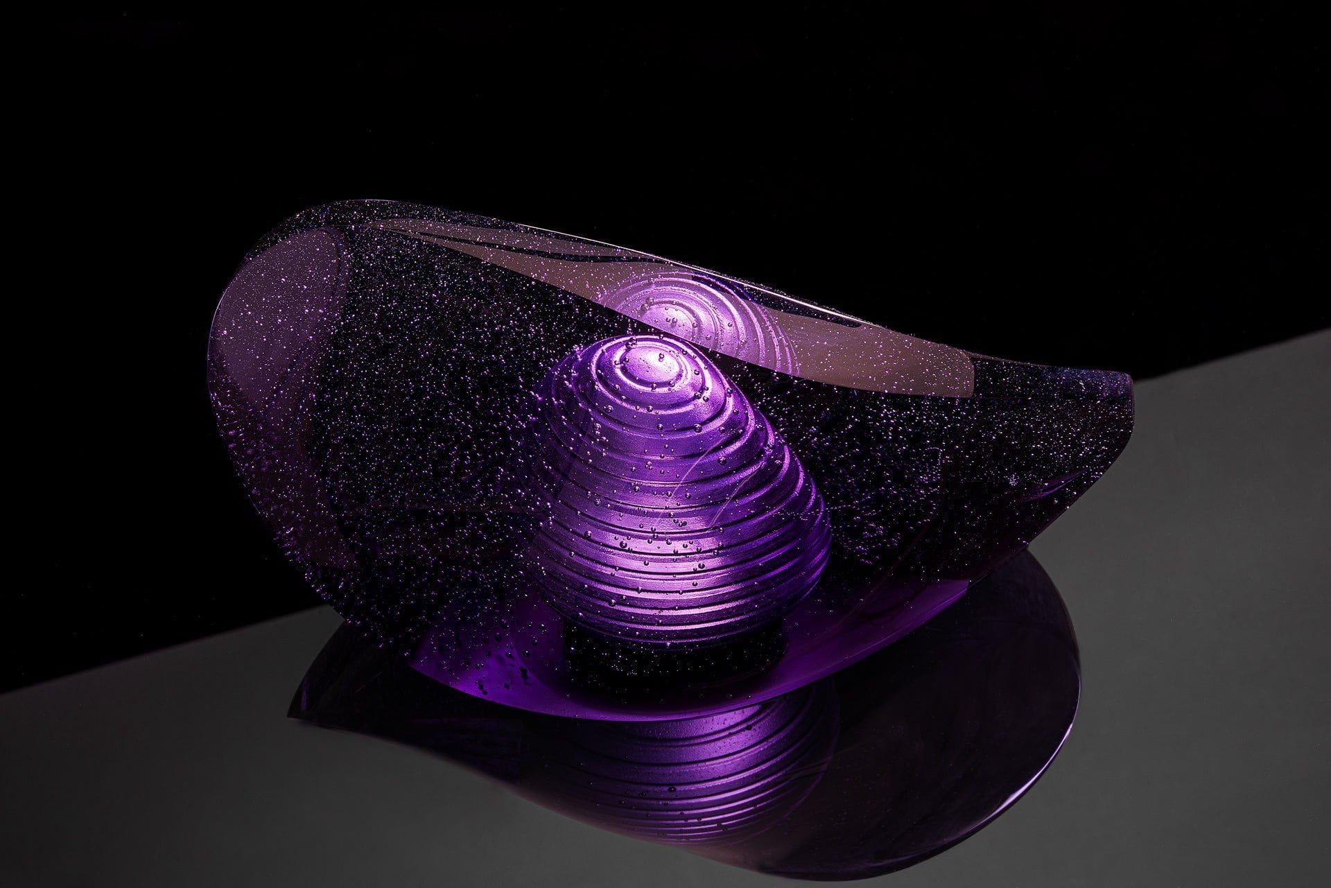 "Piece of time" Exclusive Molded Glass Urn for Ashes - Pulvis Art Urns