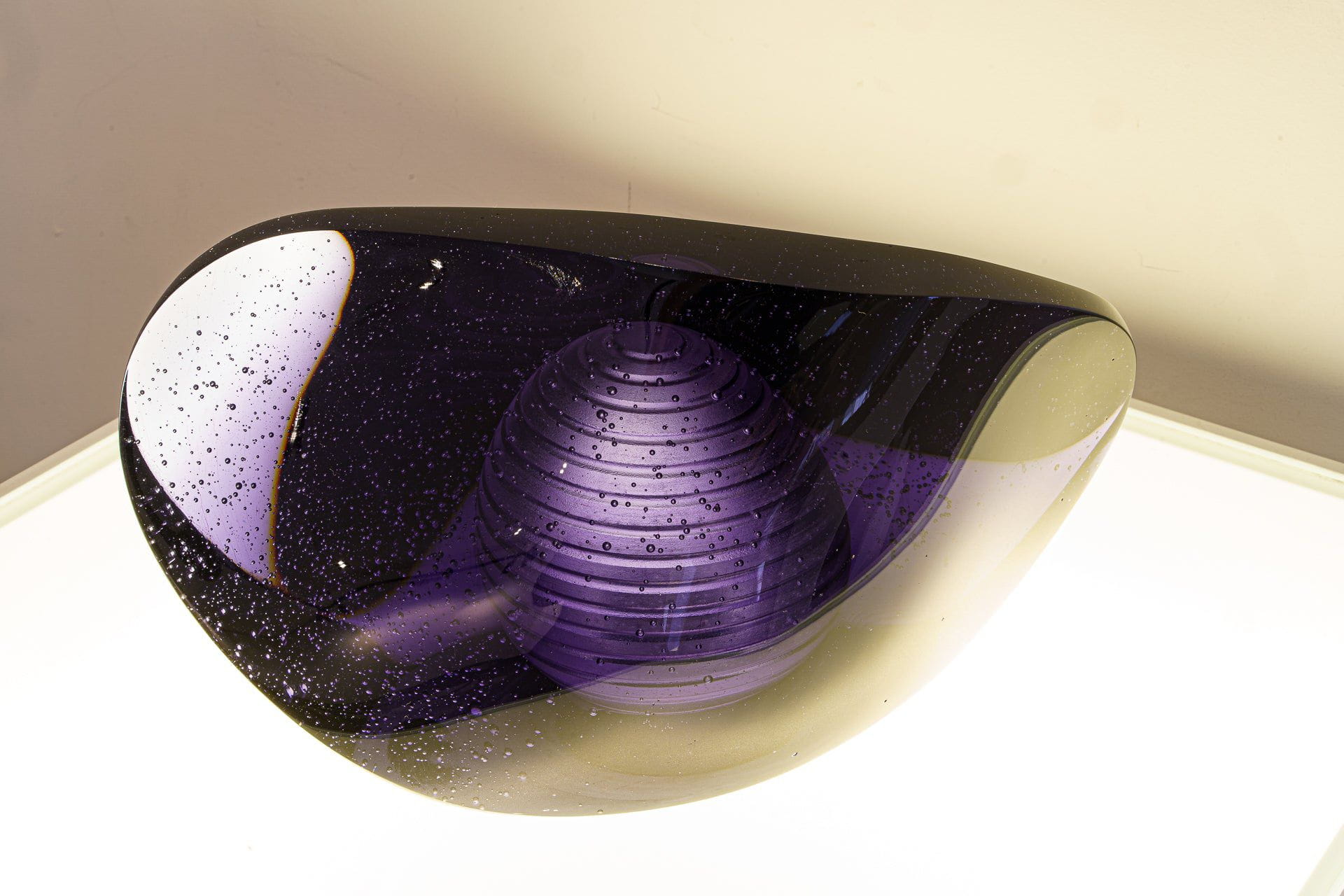 "Piece of time" Exclusive Molded Glass Urn for Ashes - Pulvis Art Urns