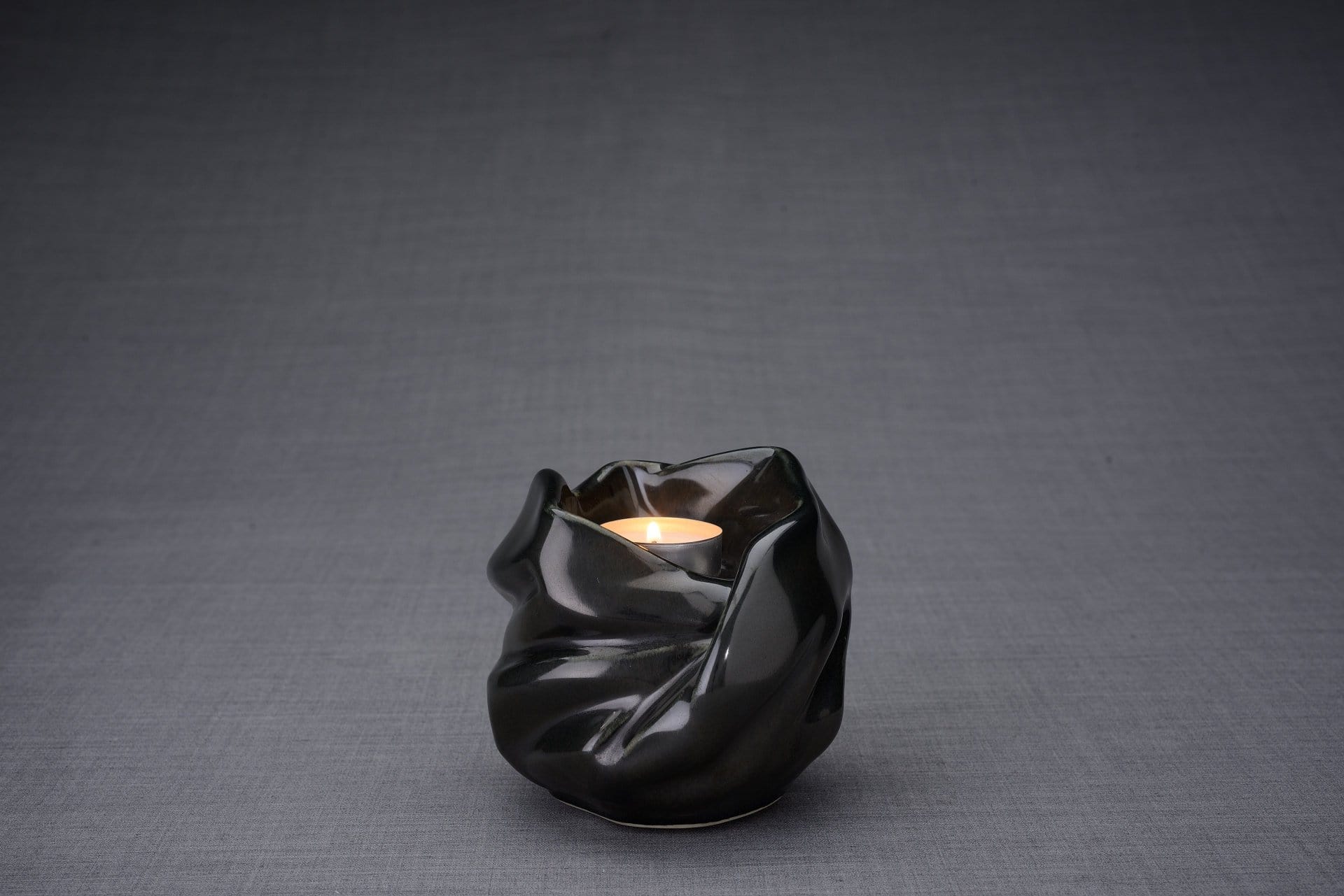 Cremation Keepsake Urn For Ashes With Candle | Black Gloss | Ceramic Urn - Pulvis Art Urns