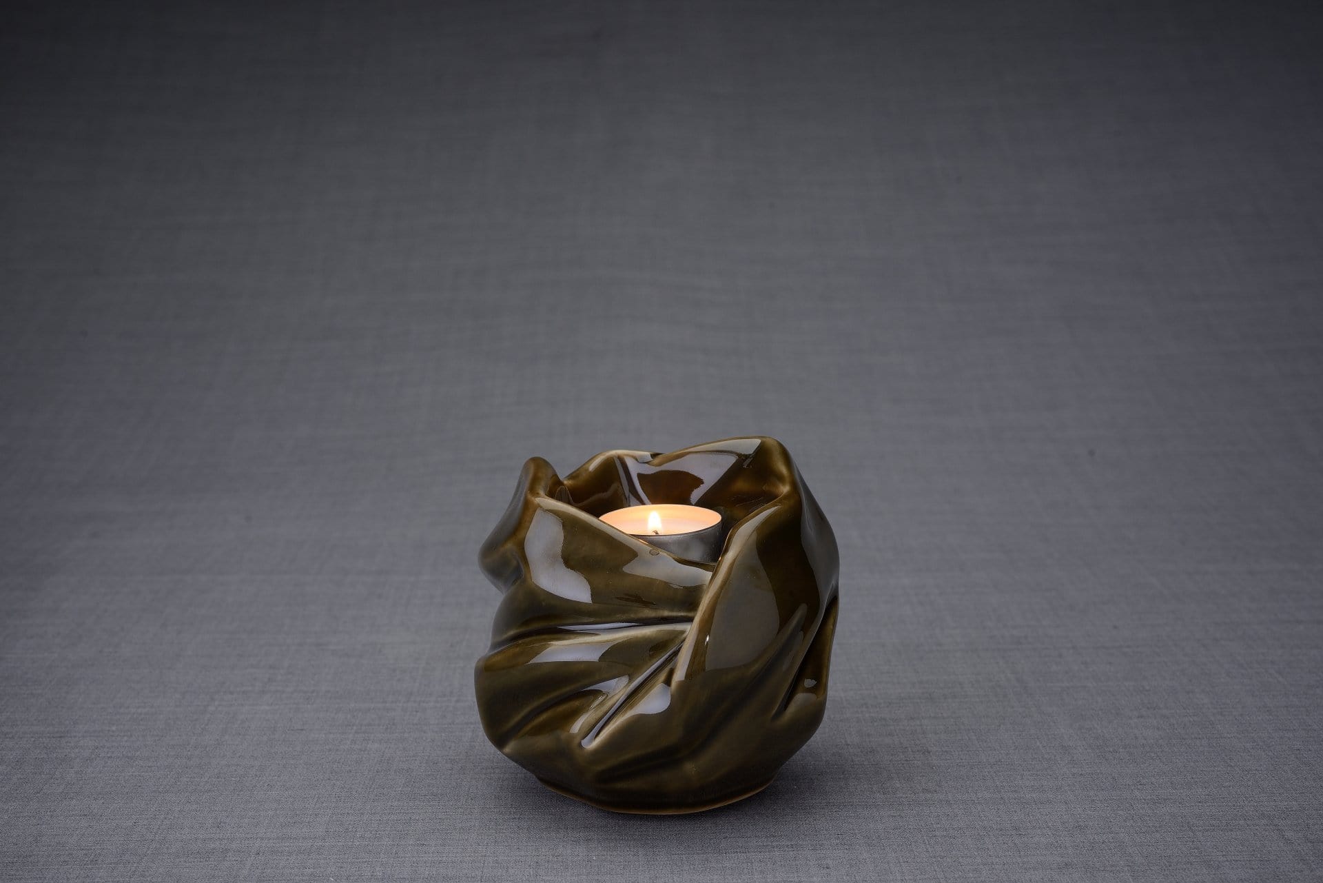 Cremation Keepsake Urn For Ashes With Candle | Oily Green | Ceramic Urn - Pulvis Art Urns