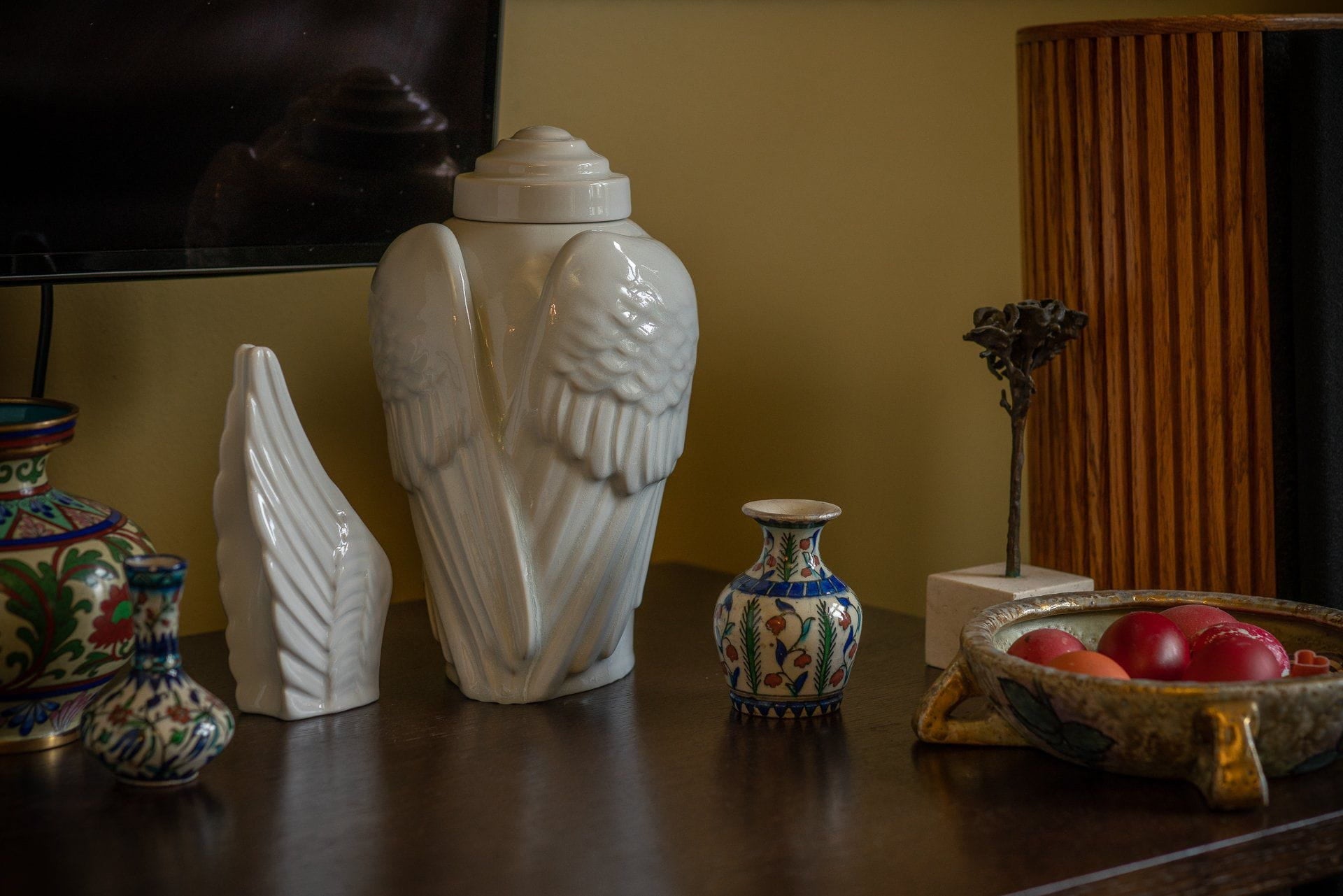 Handmade Cremation Keepsake Urn "Wings" - Small Urn | White | Ceramic - Pulvis Art Urns
