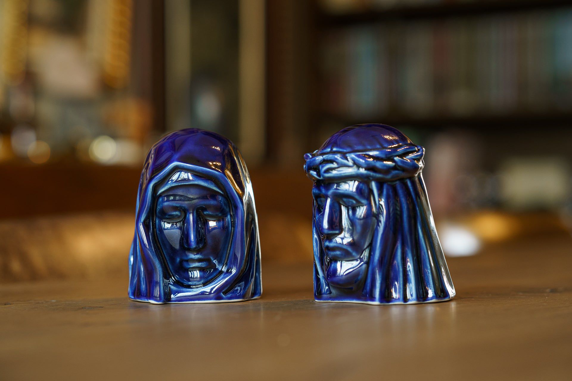 Handmade Mini Keepsake Urn "The Christ" - Oily Green | Ceramic Mini Urn - Pulvis Art Urns