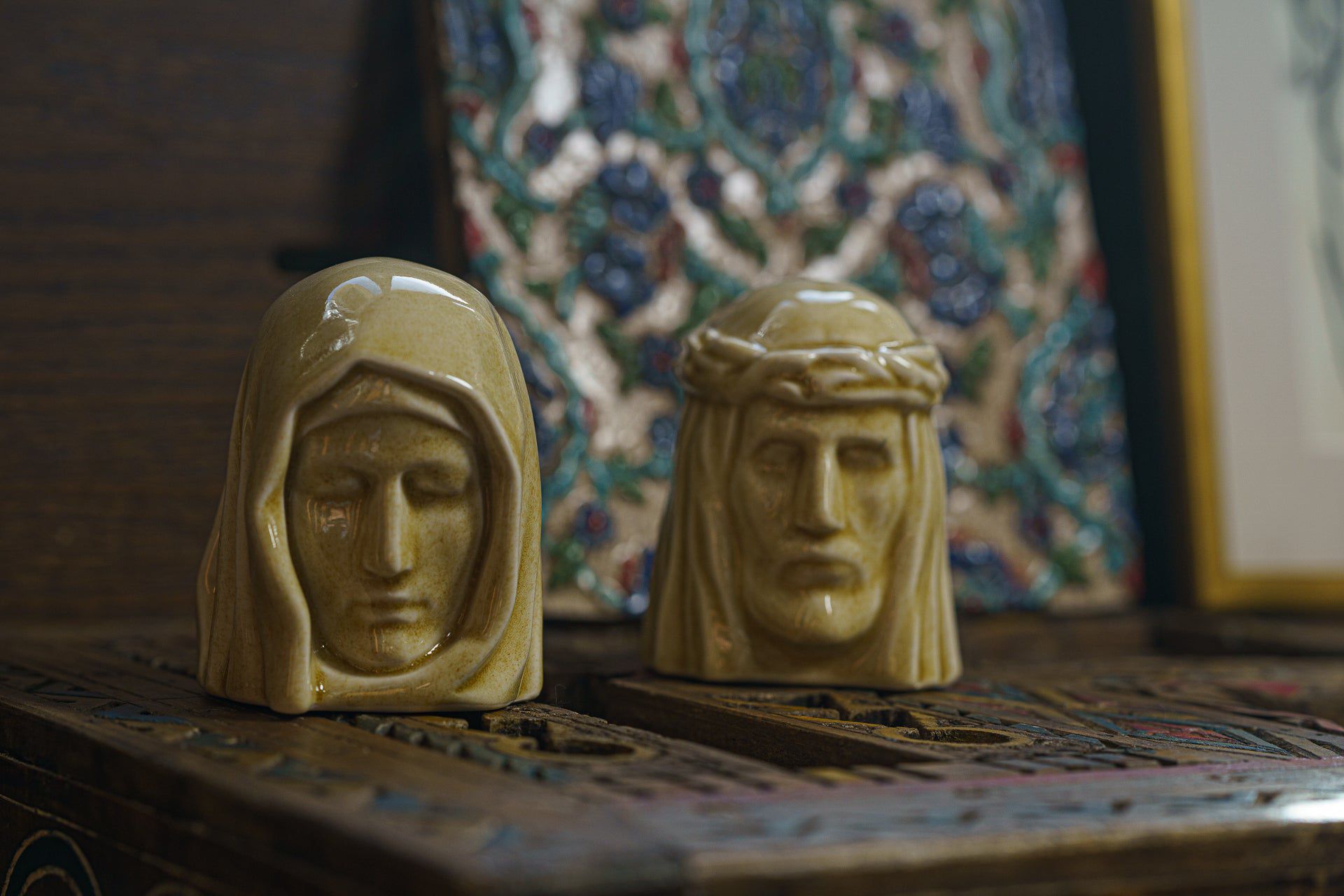 Handmade Mini Keepsake Urn "The Holy Mother" - Off-white | Mini Ceramic Urn - Pulvis Art Urns