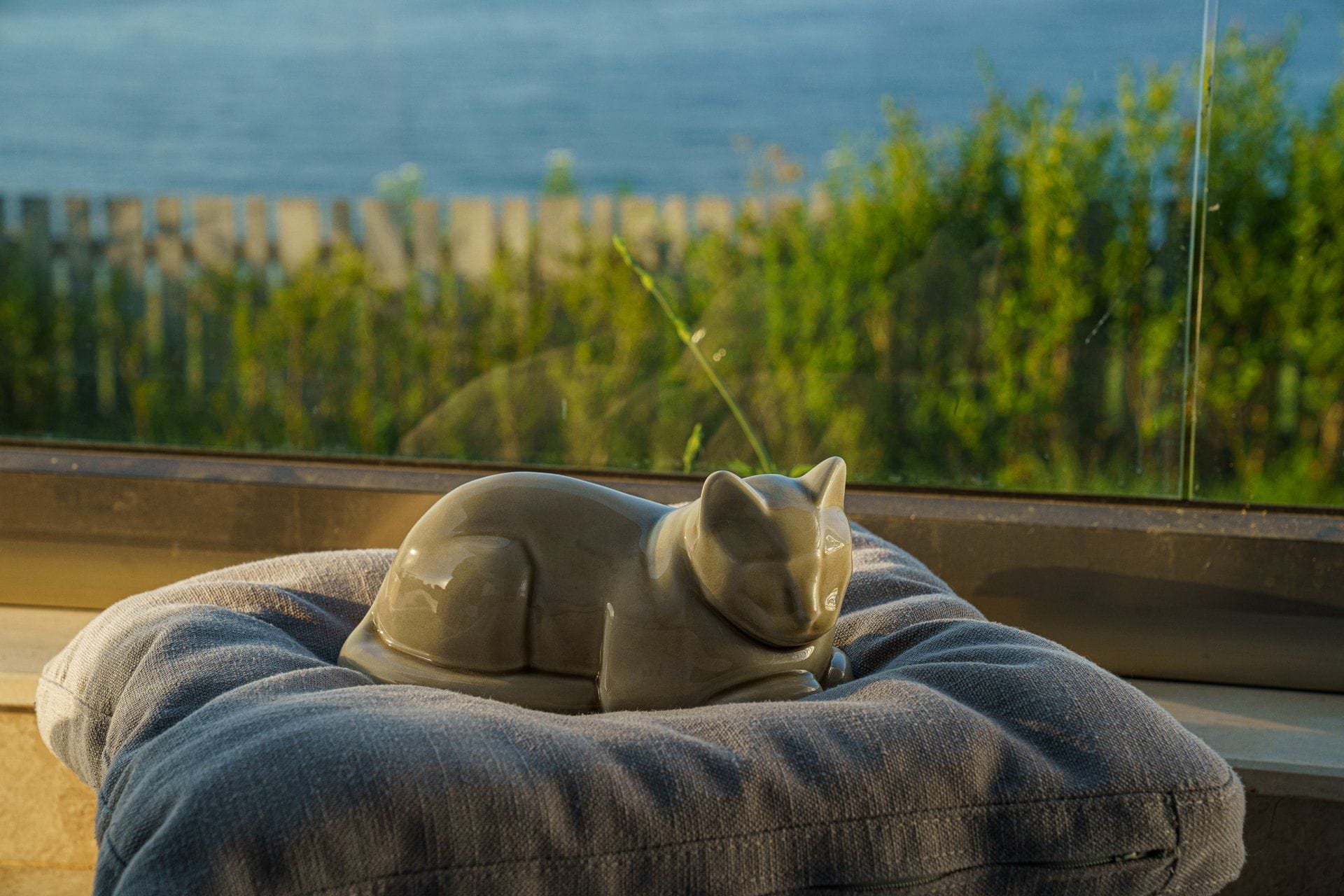 Cat Cremation Urn for Ashes - Beige Grey | Ceramic | Handmade Pet Urn - Pulvis Art Urns