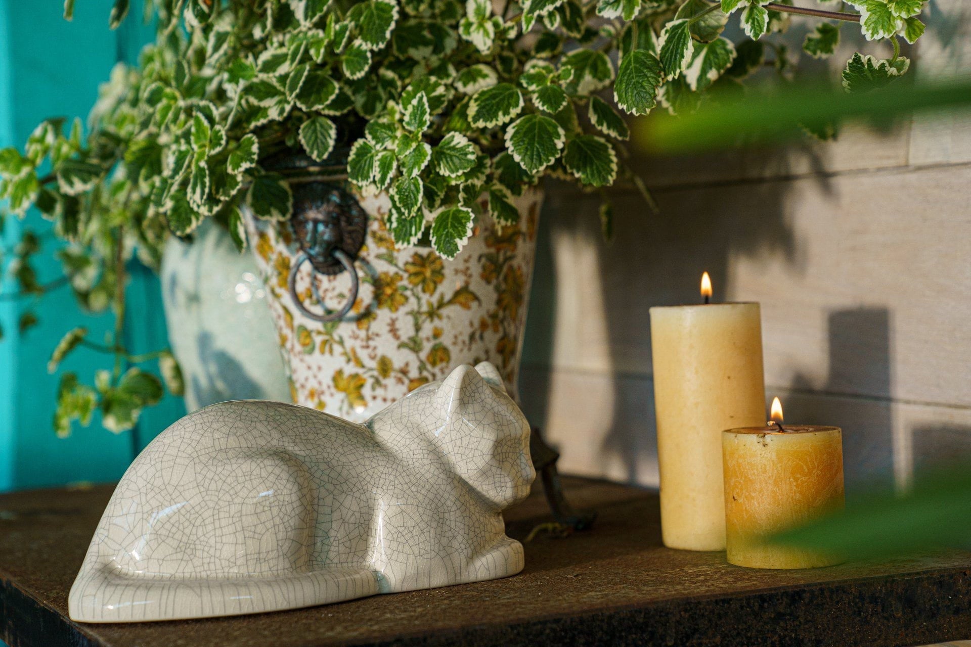 Cat Cremation Urn for Ashes - Craquelure | Ceramic | Handmade Pet Urn - Pulvis Art Urns