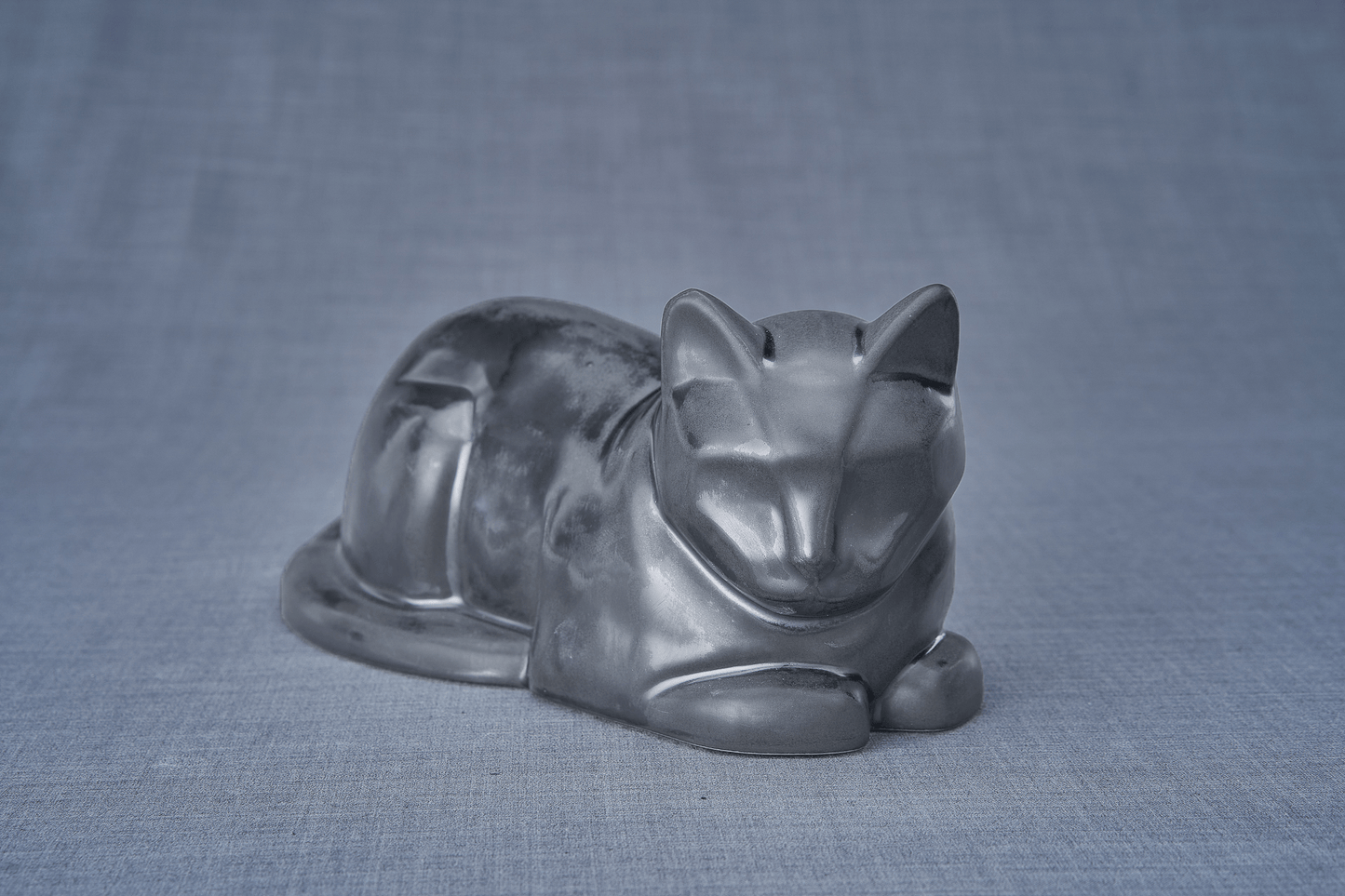 Cat Cremation Urn for Ashes - Dark Matte | Ceramic | Handmade