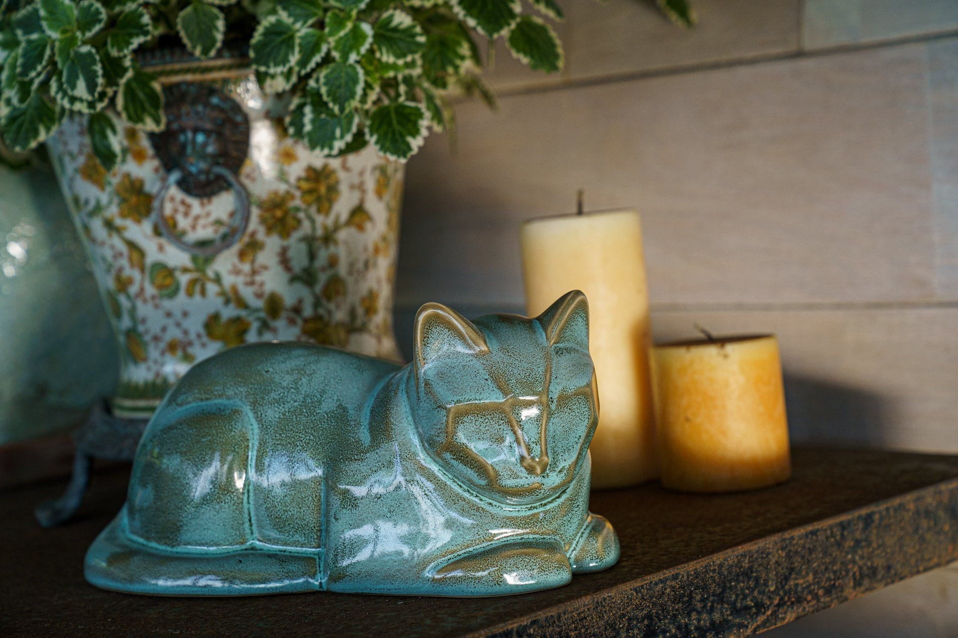 Cat Cremation Urn for Ashes - Green Melange | Ceramic | Handmade Pet Urn - Pulvis Art Urns