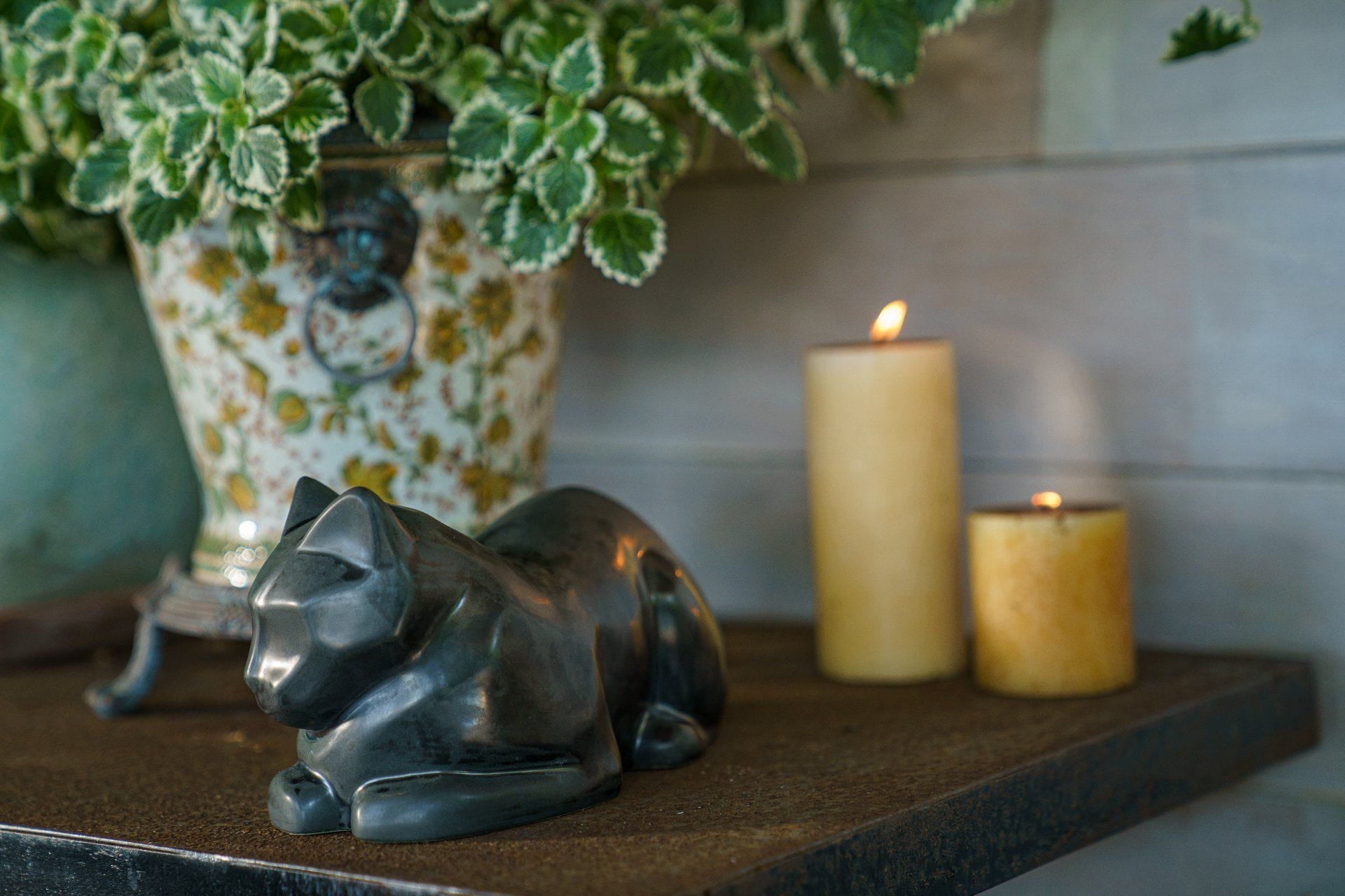 Cat Cremation Urn for Ashes - Rainbow Black | Ceramic | Handmade Cat Urn - Pulvis Art Urns