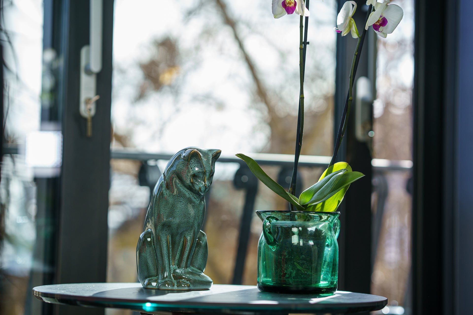 Neko Pet Urn for Ashes - Oily Green Melange | Ceramic | Handmade Cat Urn - Pulvis Art Urns