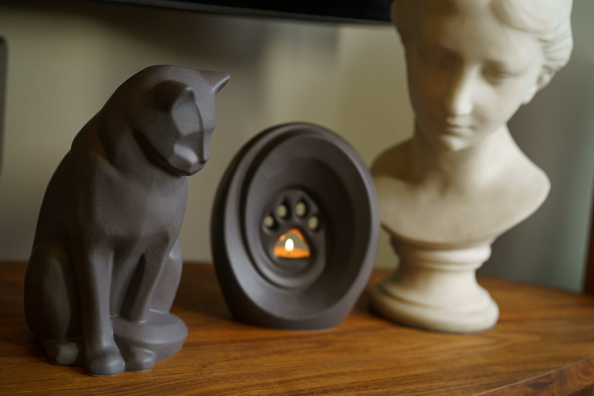 Paw Pet Urn for Ashes - Grey Matte | Ceramic | Handmade - Pulvis Art Urns