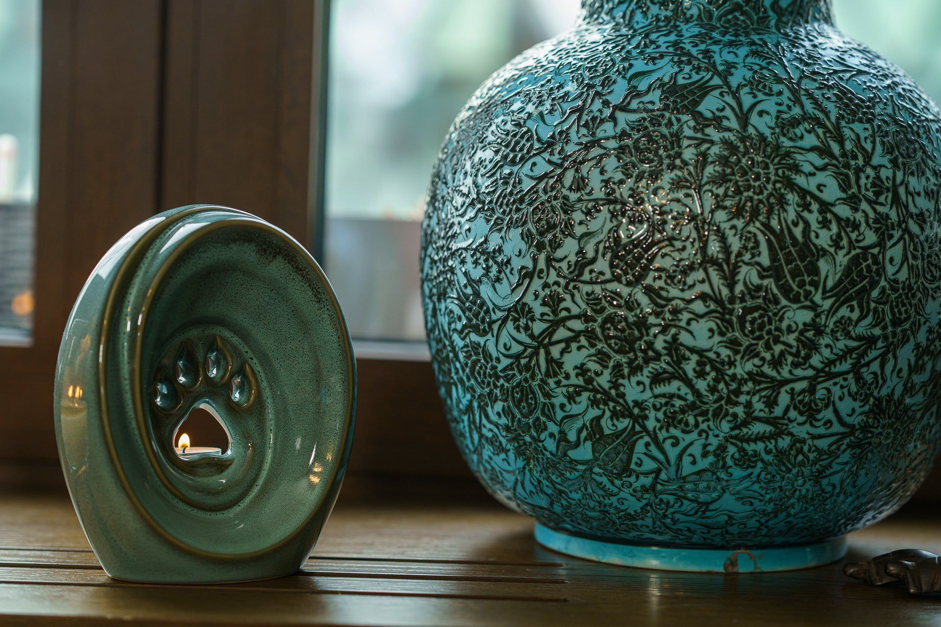 Paw Pet Urn for Ashes - Oily Green Melange | Ceramic | Handmade Pet Urn - Pulvis Art Urns