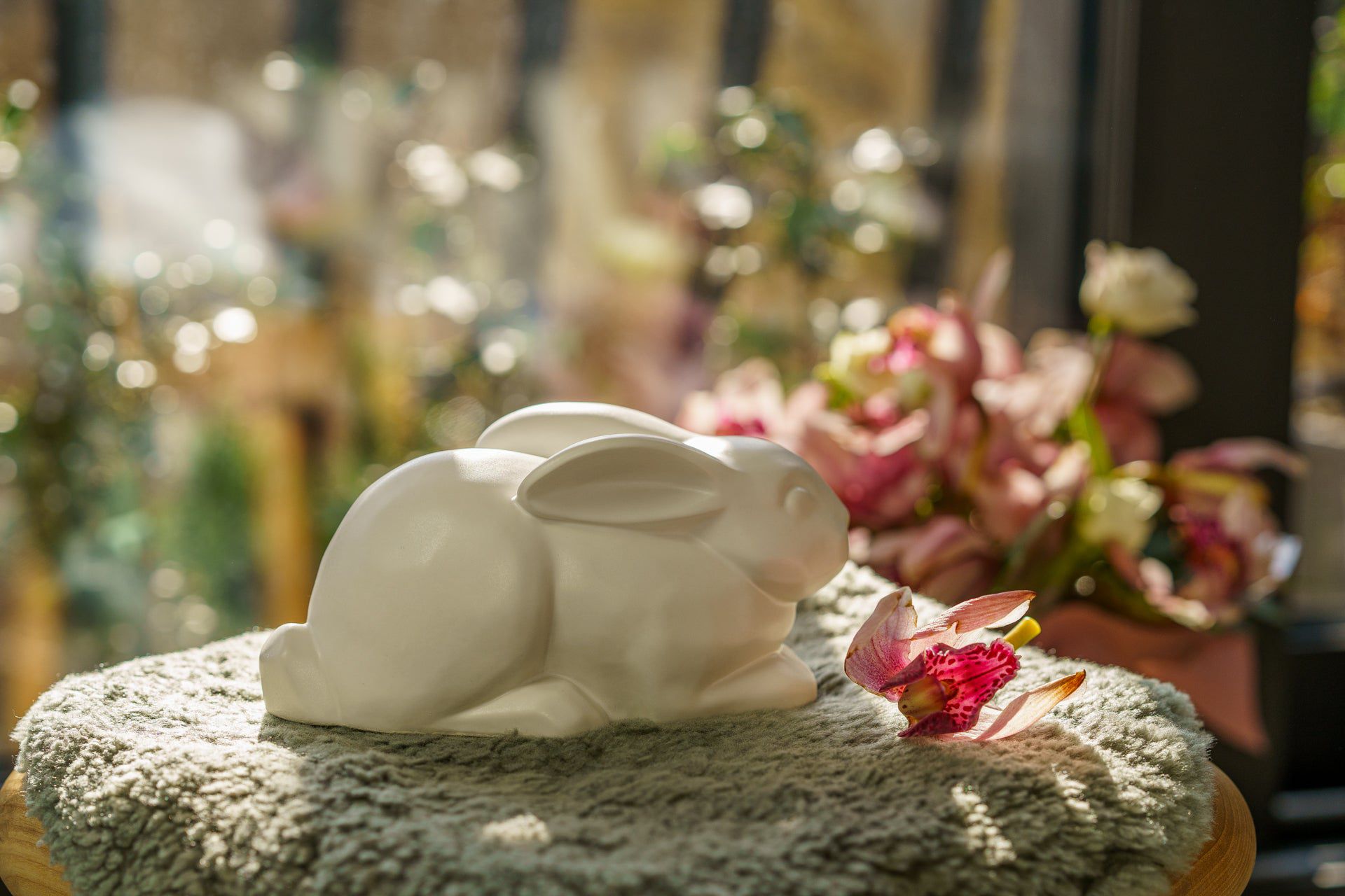 Rabbit Urn For Ashes - White Matte | Ceramic Bunny Urn - Pulvis Art Urns