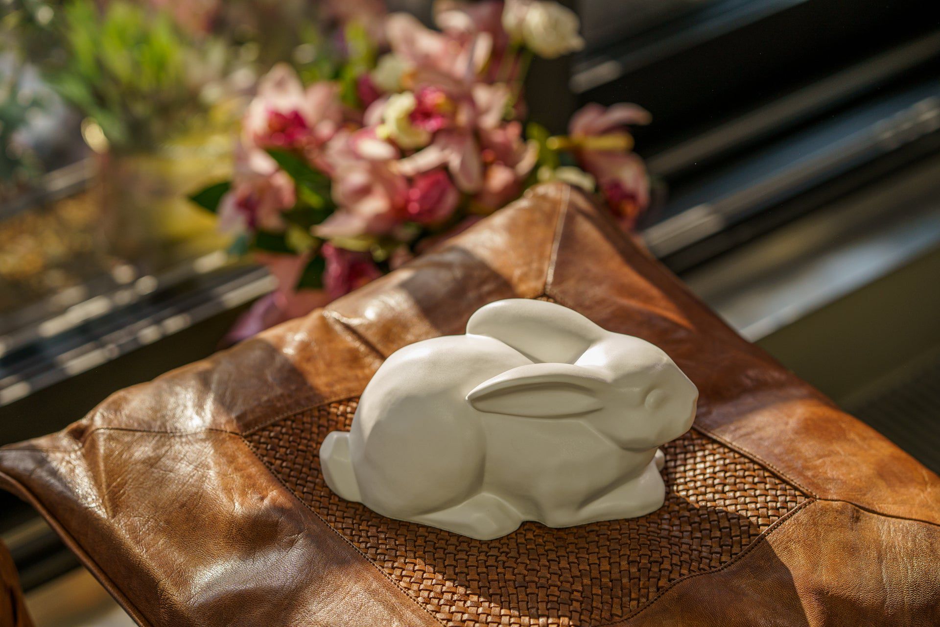 Rabbit Urn For Ashes - White Matte | Ceramic Bunny Urn - Pulvis Art Urns