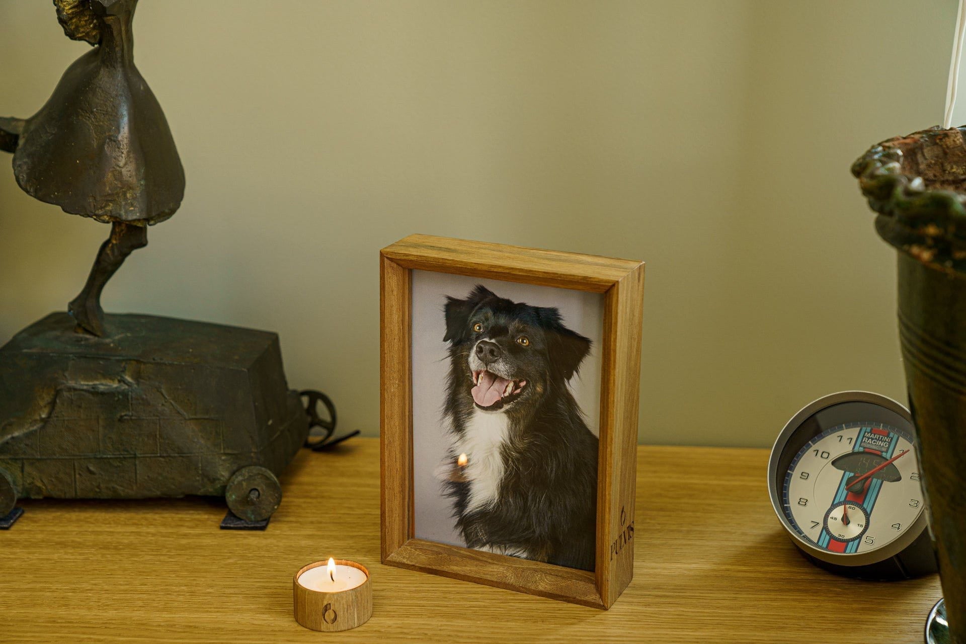 Memorial Picture Frame for Pets - Handmade | Genuine Walnut - Pulvis Art Urns