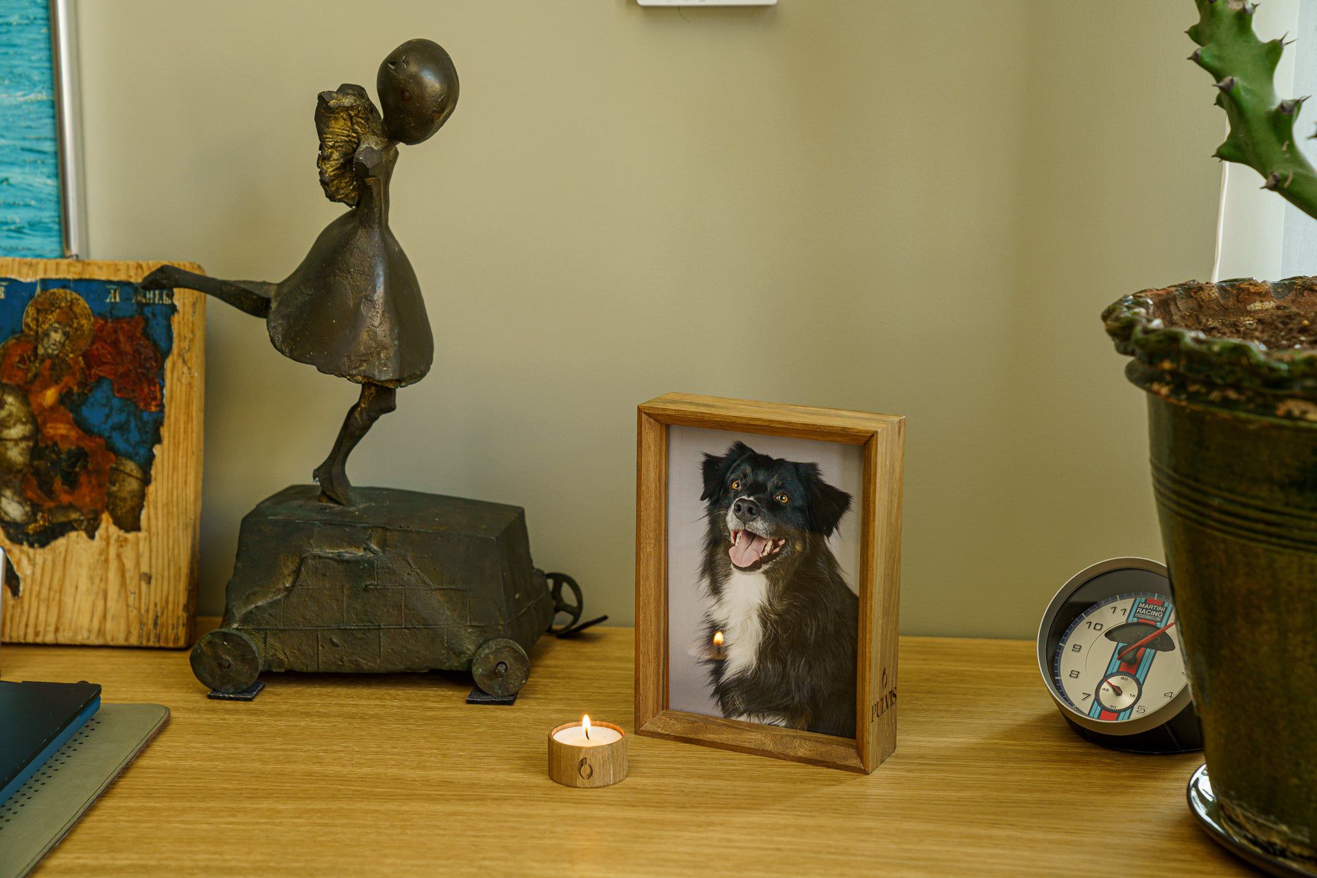Memorial Picture Frame for Pets - Handmade | Genuine Walnut - Pulvis Art Urns
