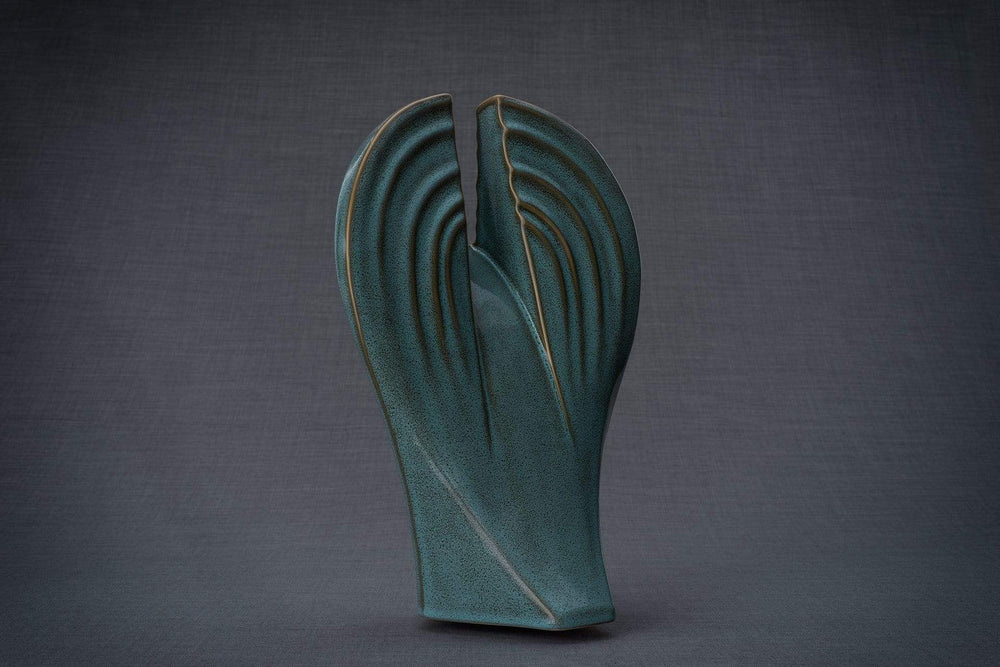 
                  
                    Urna de cremación para cenizas hecha a mano por Guardian, tamaño grande/adulto, color verde aceitoso melange-Urnas de arte de Pulvis
                  
                