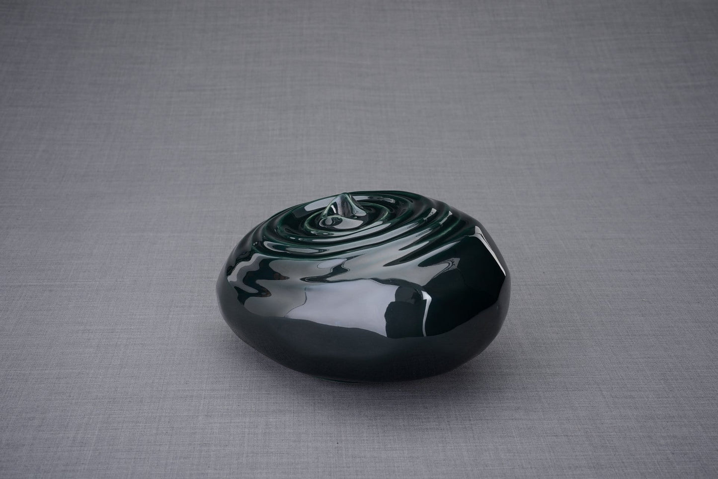 
                  
                    Urna de cremación hecha a mano para cenizas, tamaño adulto/grande, color verde óxido-Urnas de arte de Pulvis
                  
                