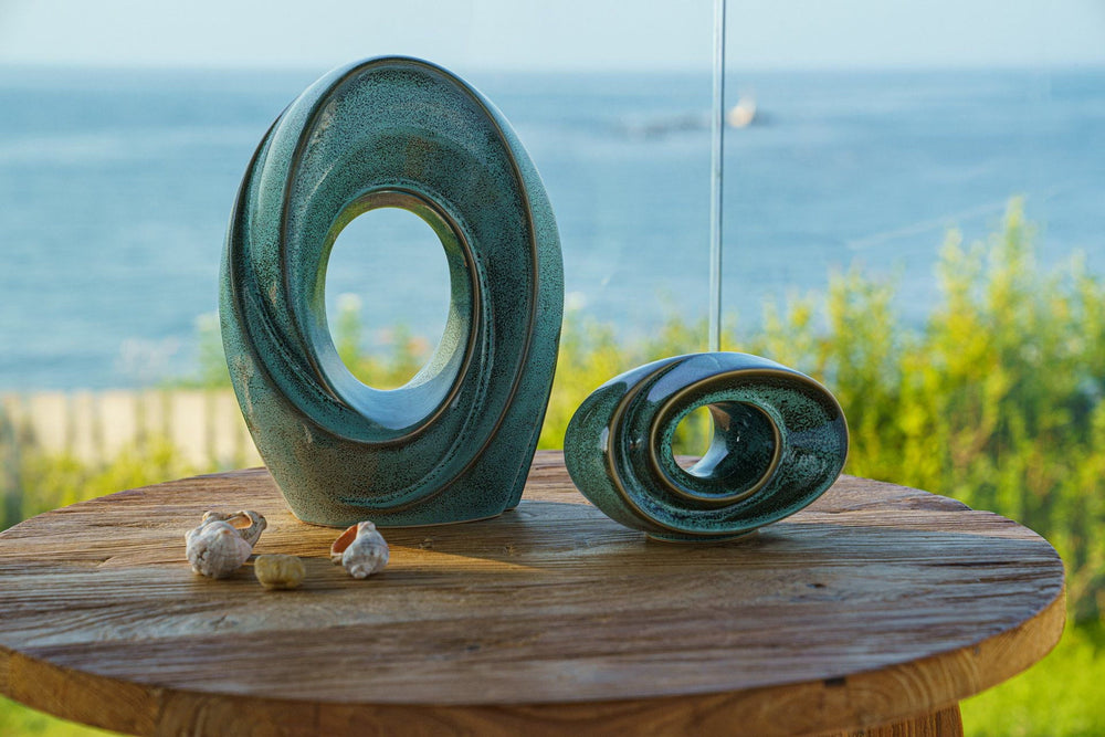 Urna de cerámica para cenizas - El Pasaje- set (color craquelado con vela ) de Pulvis Art Urns