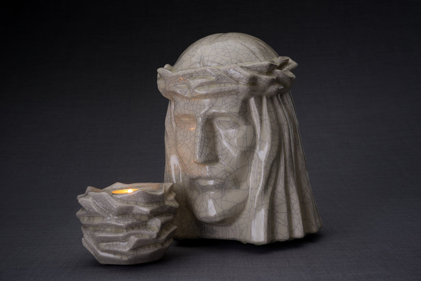 
                  
                    Set de Urnas de Cremación para Cenizas - El Cristo ( Urna grande + Recuerdo)-Urnas de Arte Pulvis
                  
                