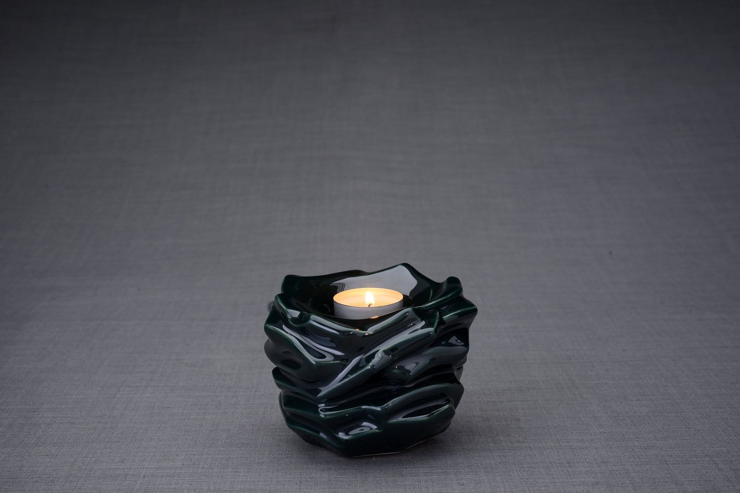 Urna de cremación para cenizas hecha a mano, color verde óxido, portavelas- Urnas de arte de Pulvis