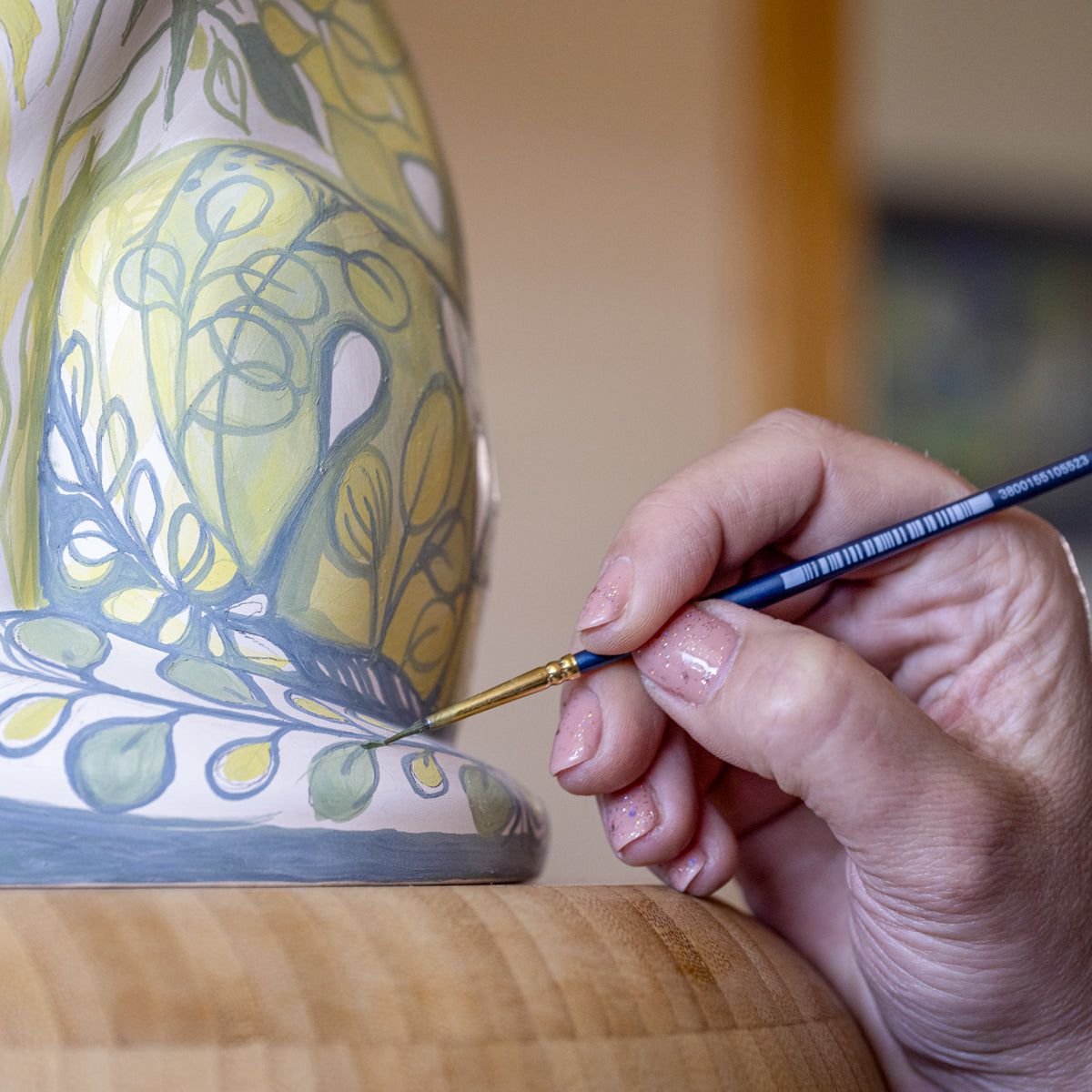 Custom Urn Designs: How to Work with Artisans for a Unique Memorial