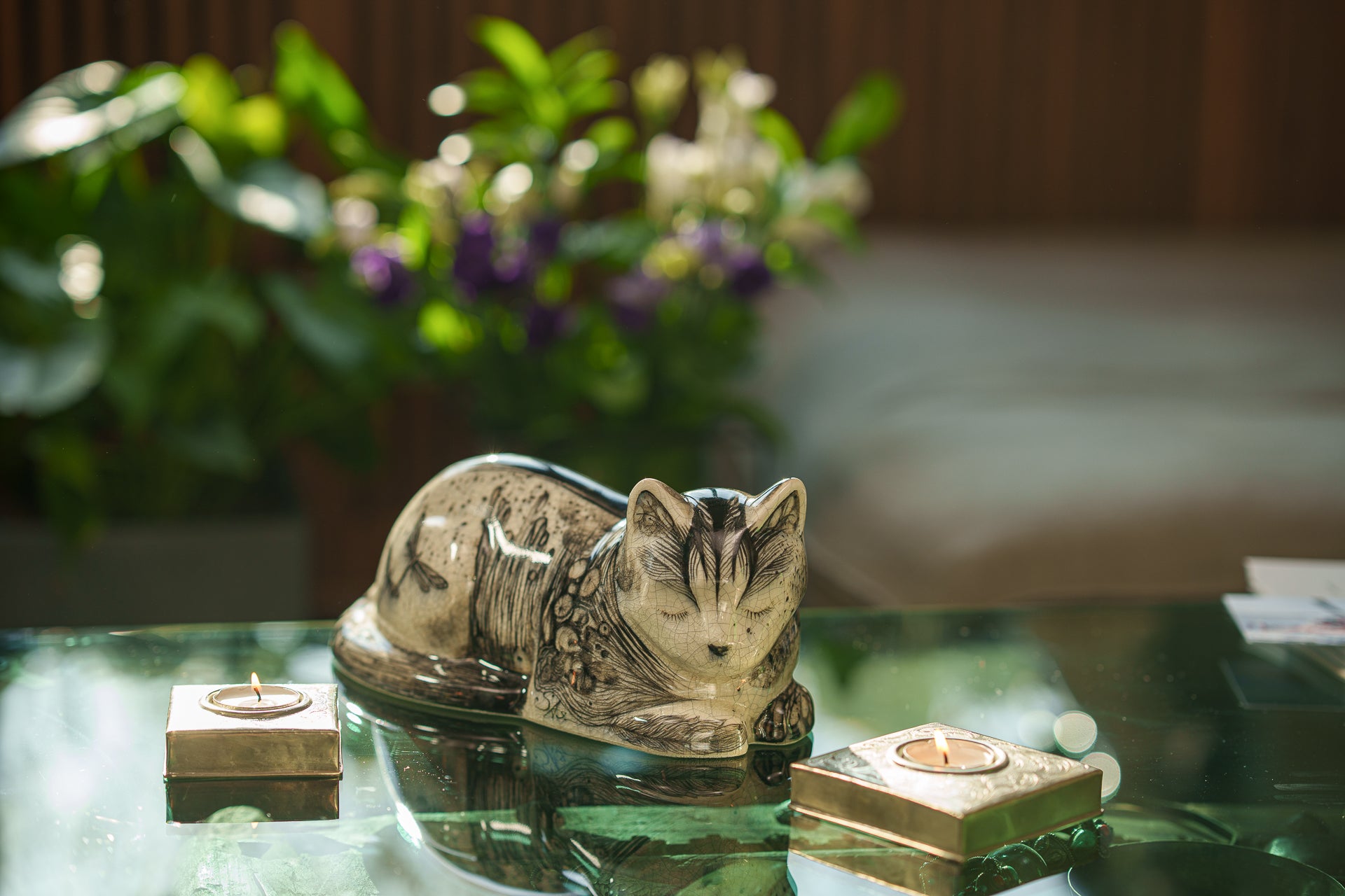 Artistic Urns: Combining Art and Memory in Pet Memorials