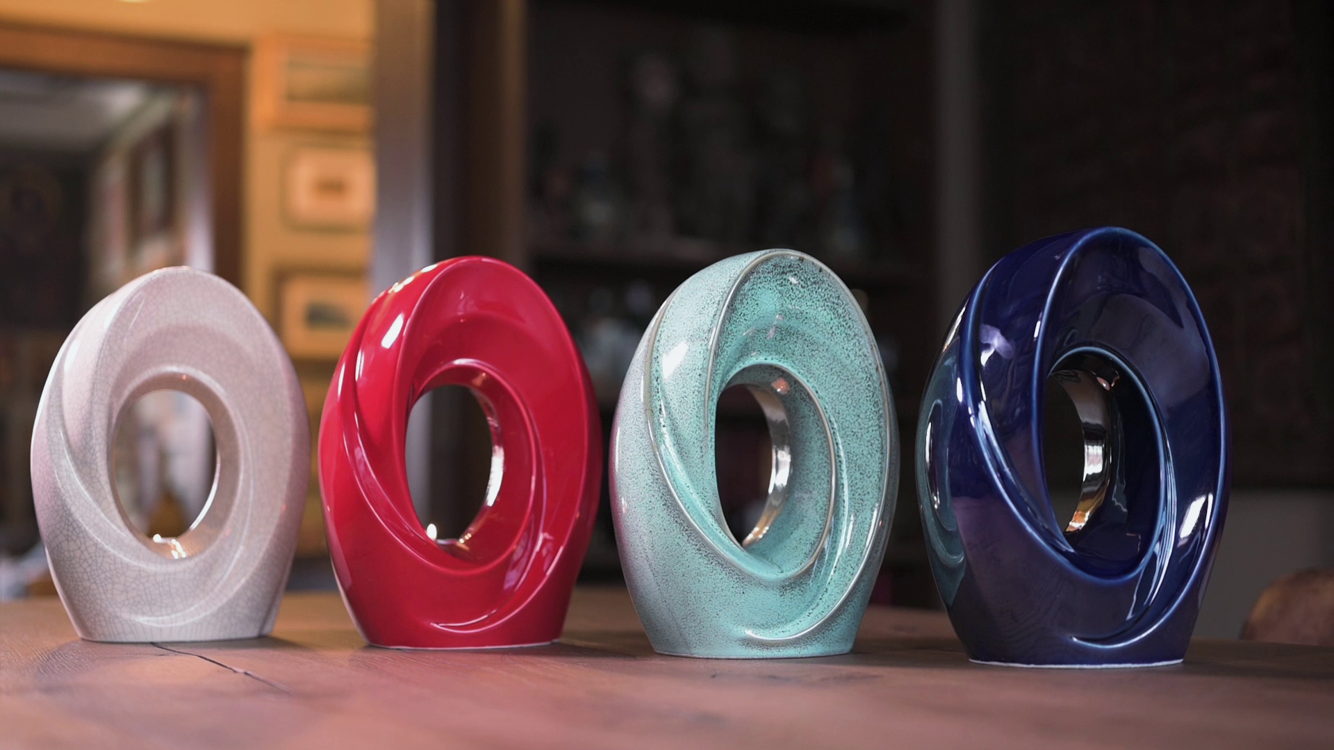 Modern Innovations in Memorial Urns: Unique & Eco-Friendly - Pulvis Art Urns