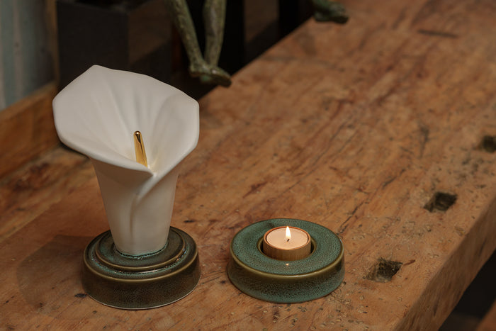 Urnenmodell Calla Lily Keepsake von Pulvis Art Urns