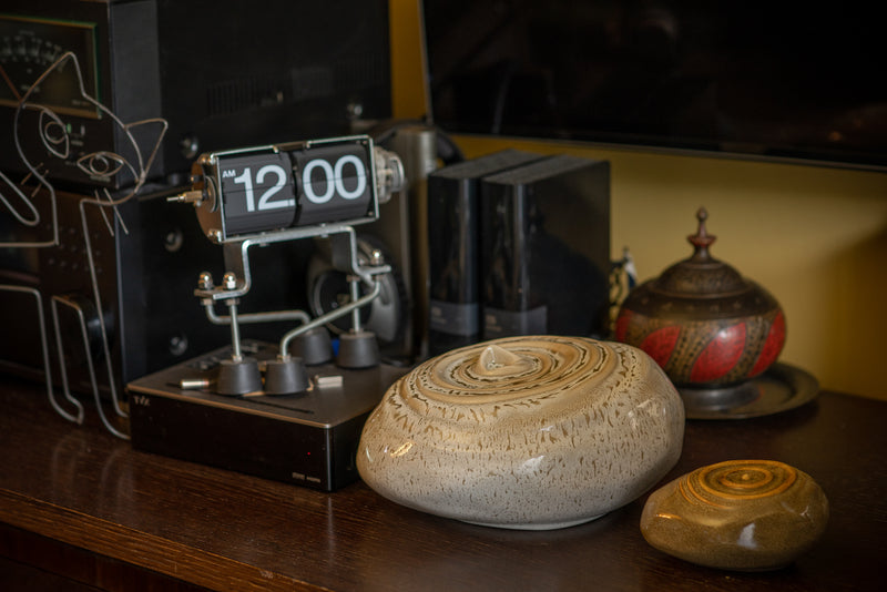 Resonance Cremation Urn 유골함