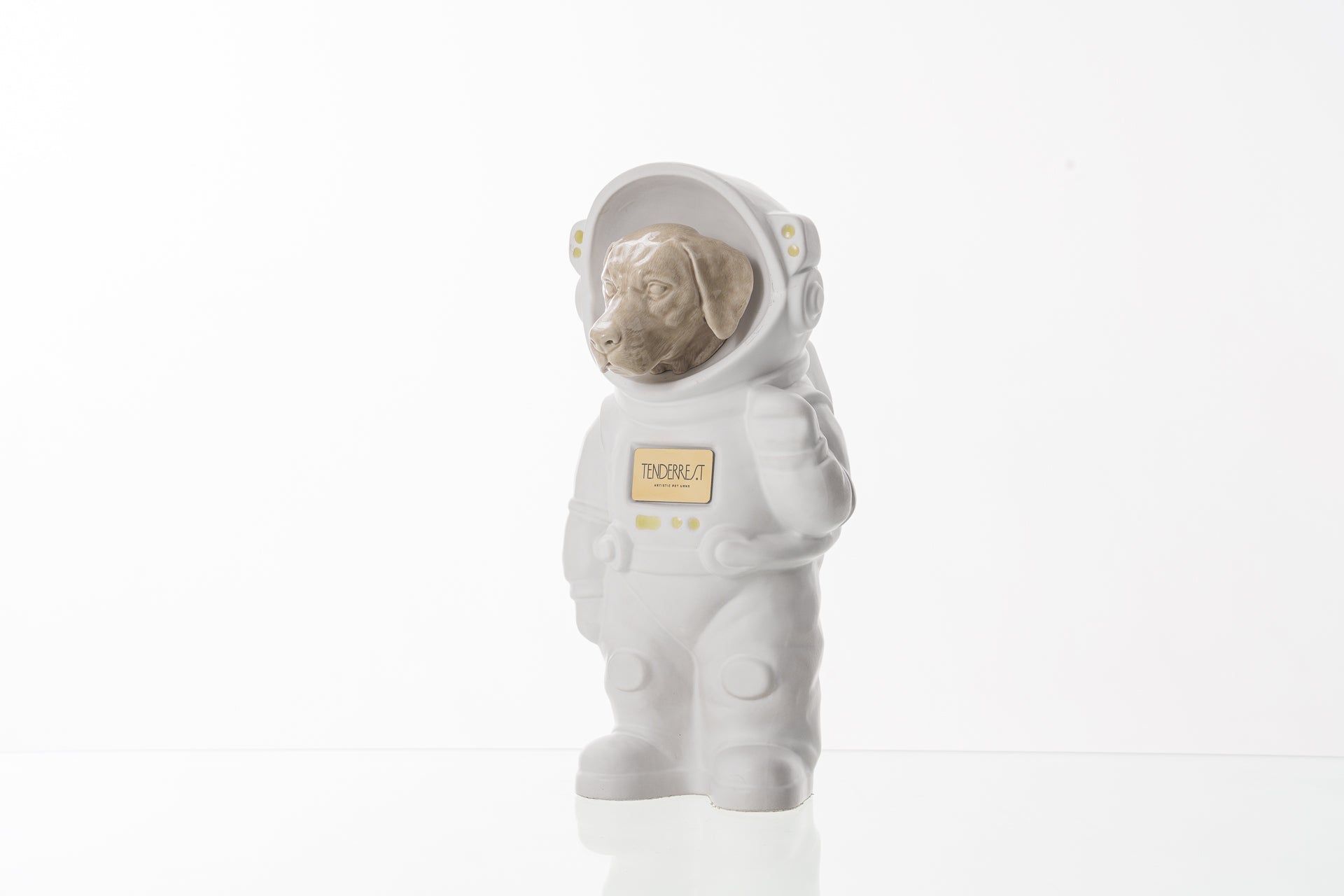 Urn for Ashes Astronaut Dog Labrador Retriever. Handmade Customisable Dog Cremation Urn. Handmade Astronaut Art Urn. Keepsake for Ashes by TenderRest. White Costume