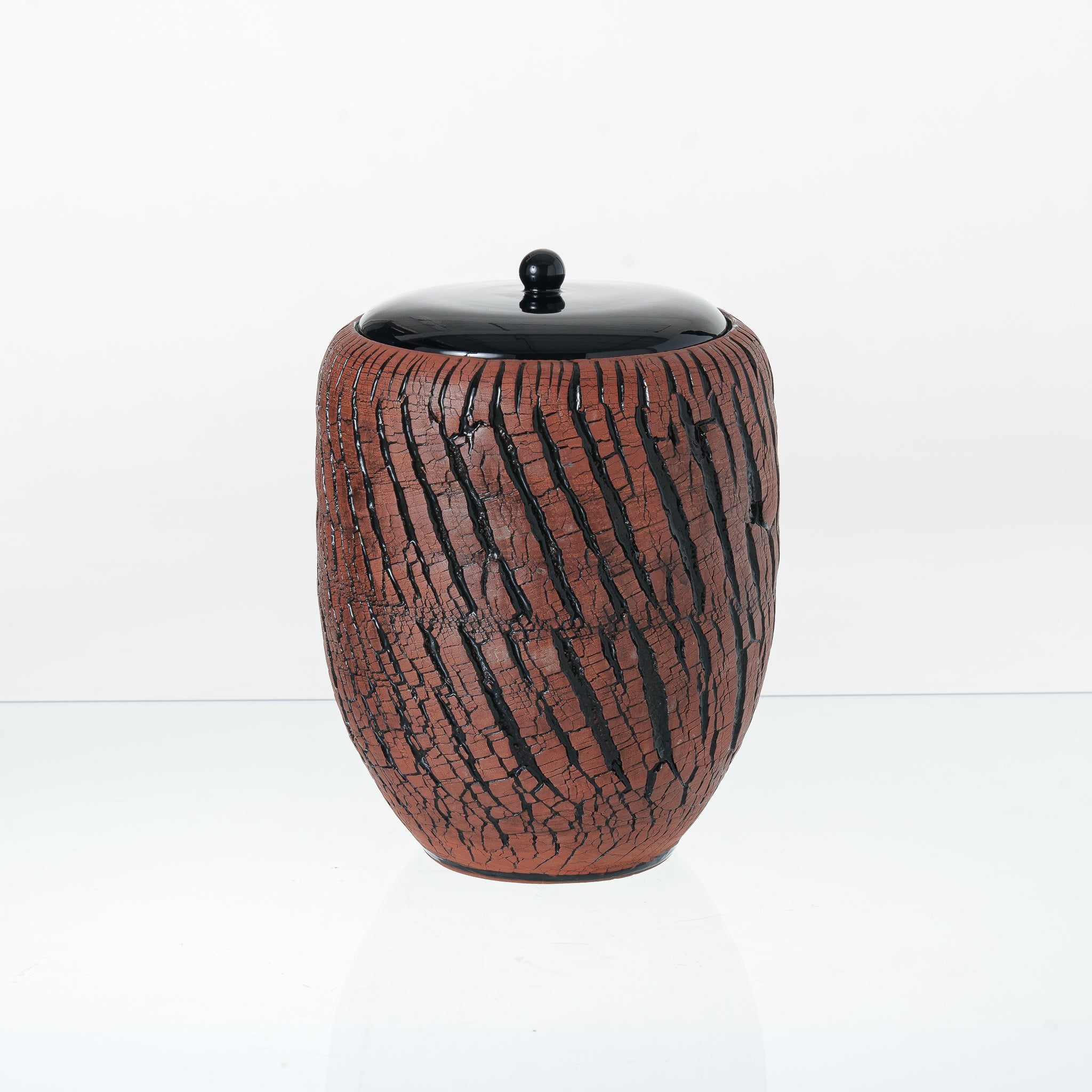 Handmade Cramation Urn for Ashes - Pottery wheel urn - Pulvis Art Urns