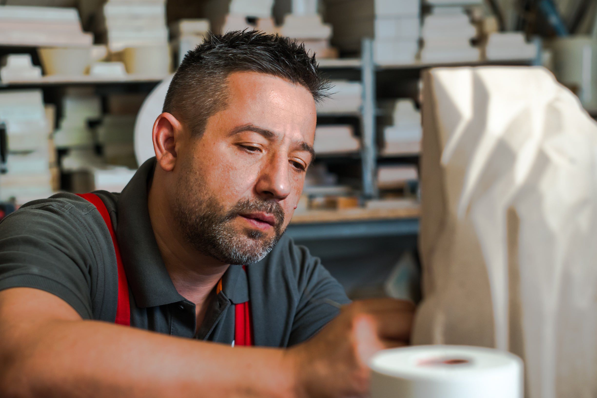 Aleksandar Yuzev - Pulvis Art Urns.