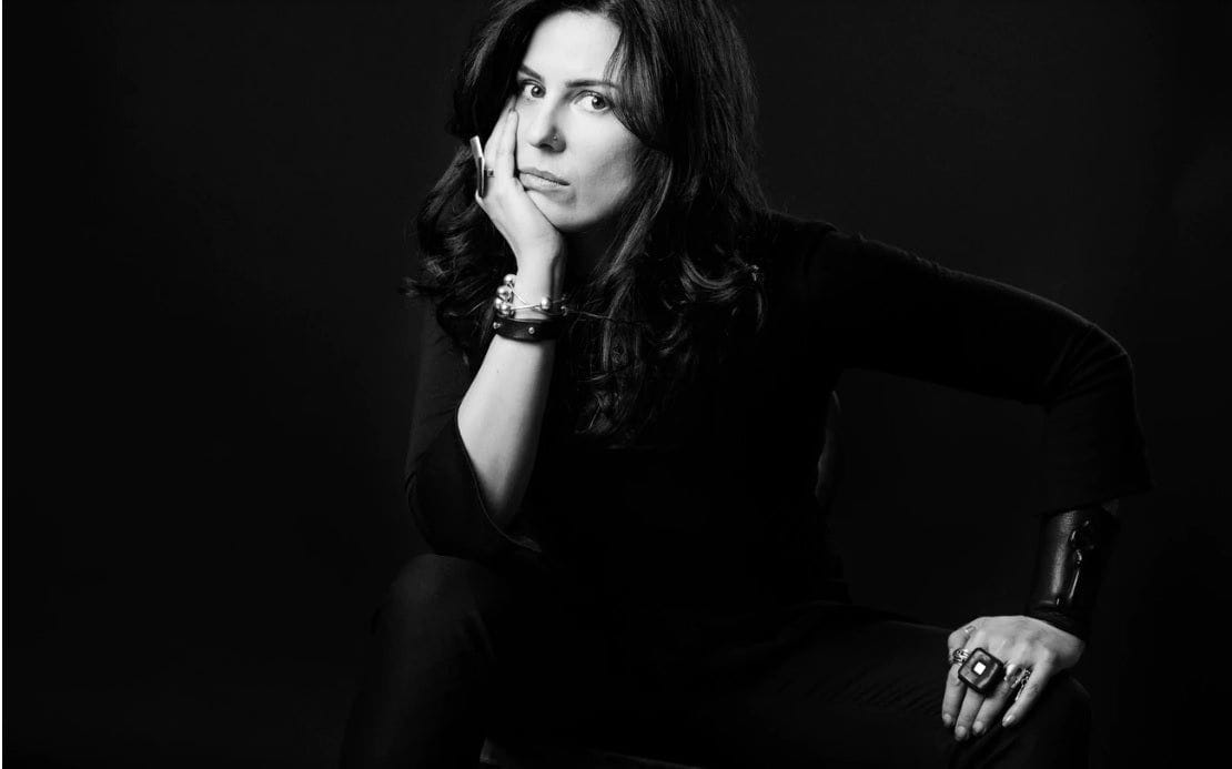 Zora Romanska - Artist Pulvis ARt Urns