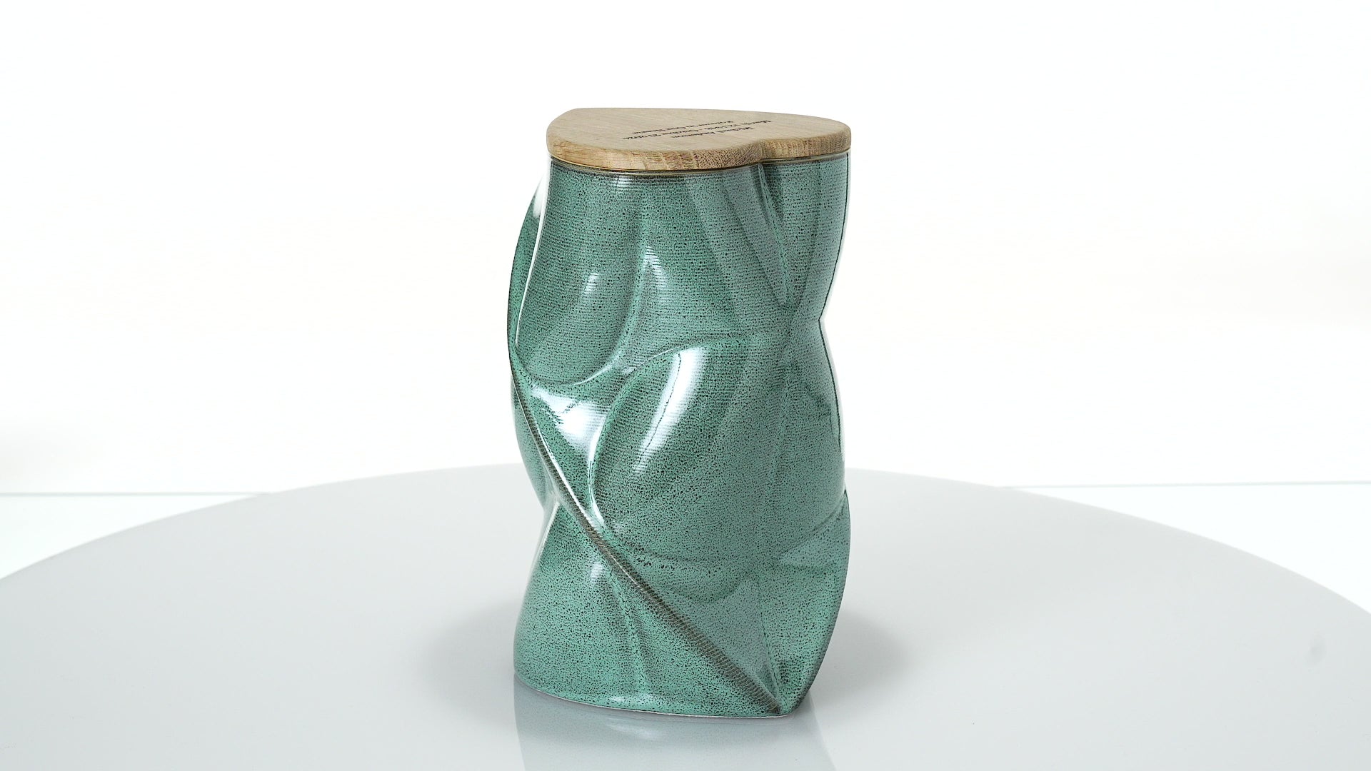 Cremation Urn "Nexus" - 3D Printed Ceramic Urn - Pulvis Art Urns - video