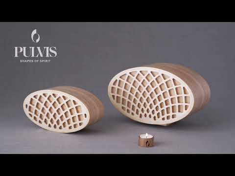 
                  
                    Load and play video in Gallery viewer, Wooden Cremation Urn &amp;quot;Remembrance&amp;quot; - Handmade - Rhomb Urn
                  
                
