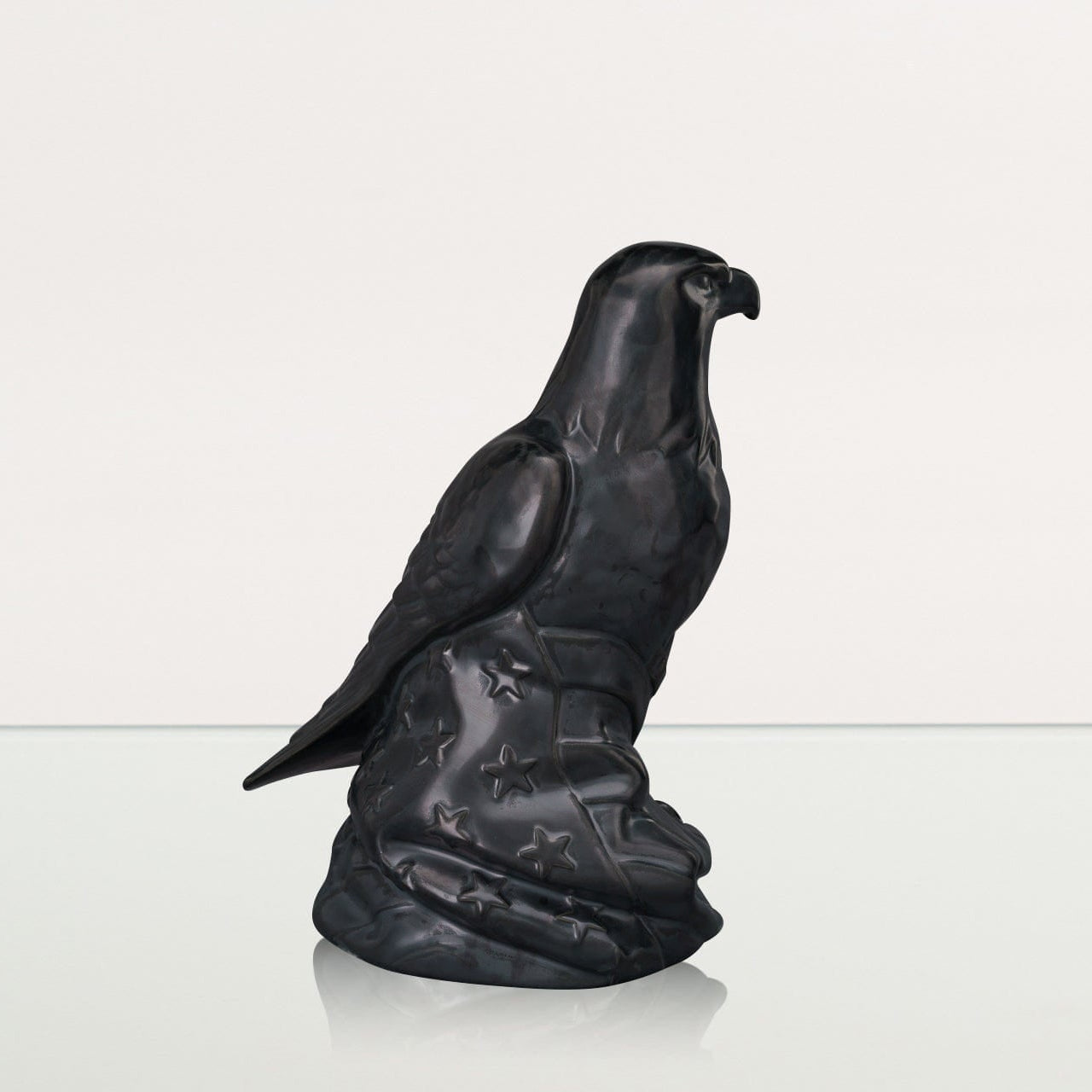 Aquilae Military Memorial For Cremation Ashes - Large | Dark Matte | Ceramic Urn - Pulvis Art Urns