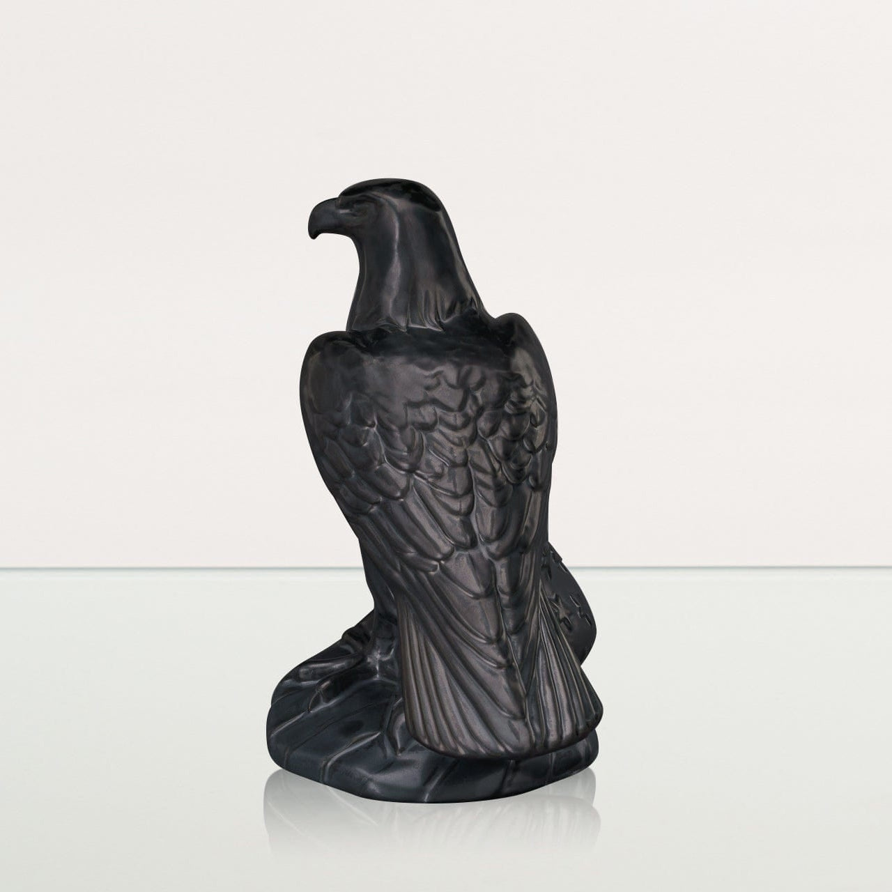 Aquilae Military Memorial For Cremation Ashes - Large | Dark Matte | Ceramic Urn - Pulvis Art Urns