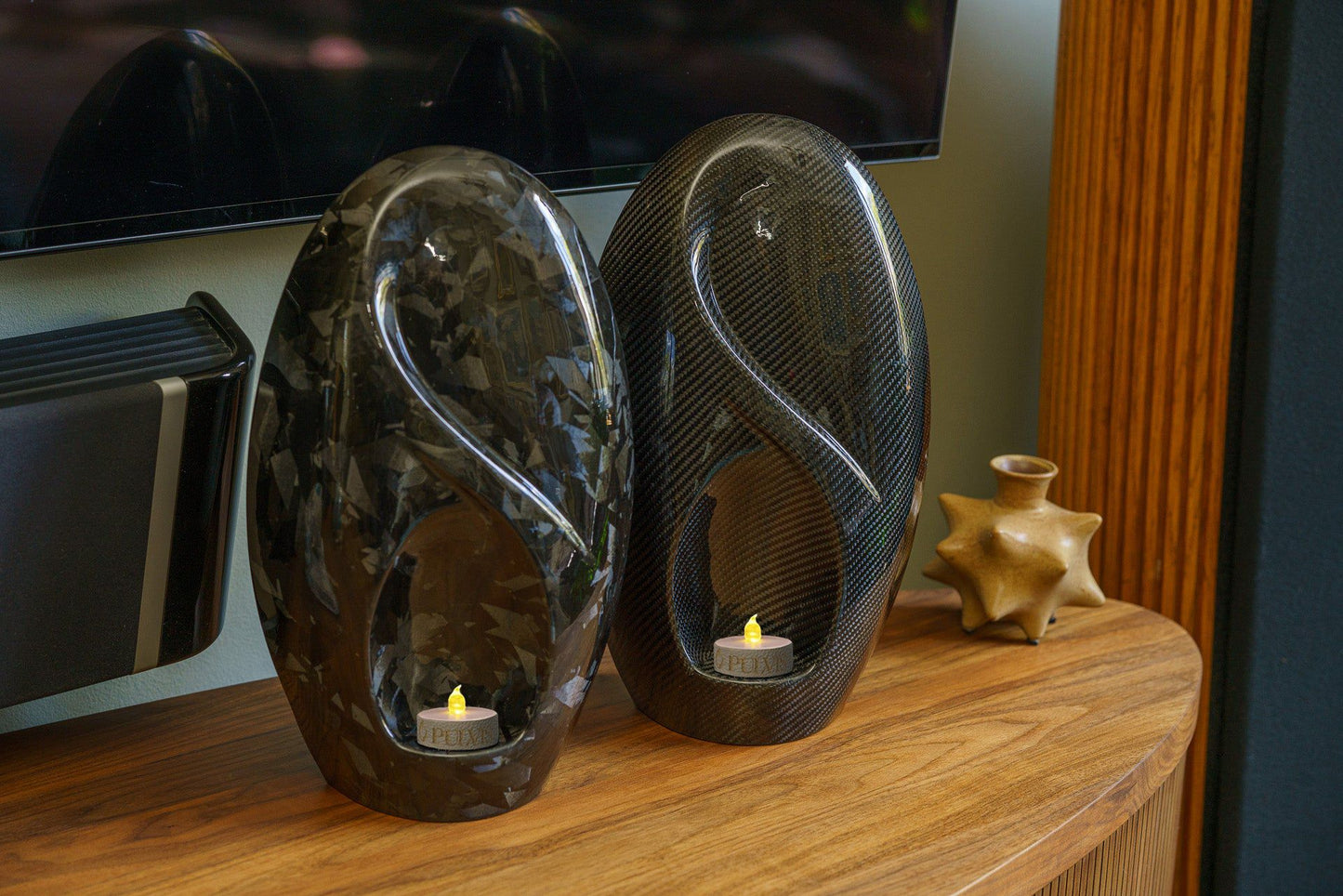 
                  
                    Pulvis Art Urns Adult Size Urn Carbon Fiber Cremation Urn "Eternity" - Forged Carbon | Black | LED Candle
                  
                