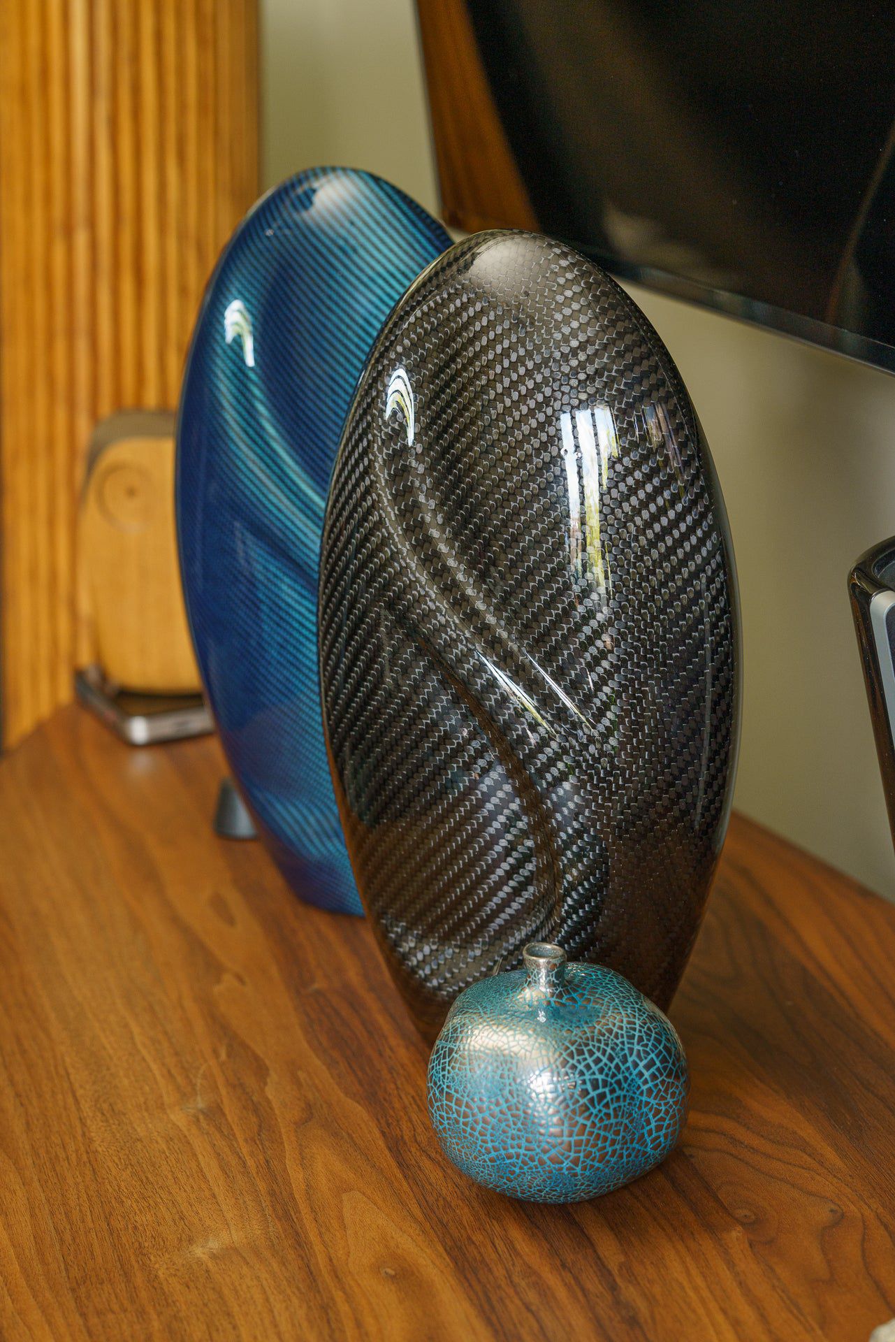Carbon Fiber Cremation Urn "Eternity" - Twill Weave Carbon | Blue Urn - Pulvis Art Urns