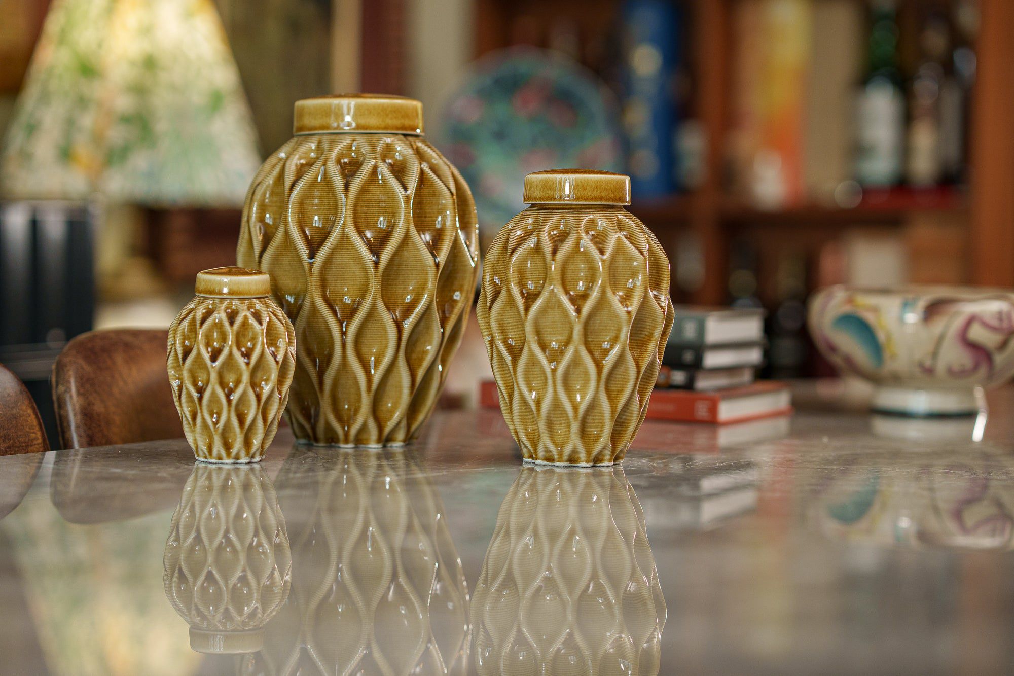 Cremation Urn "Echo" - 3D Printed Ceramic Urn | Dark Sand | Keepsake - Pulvis Art Urns