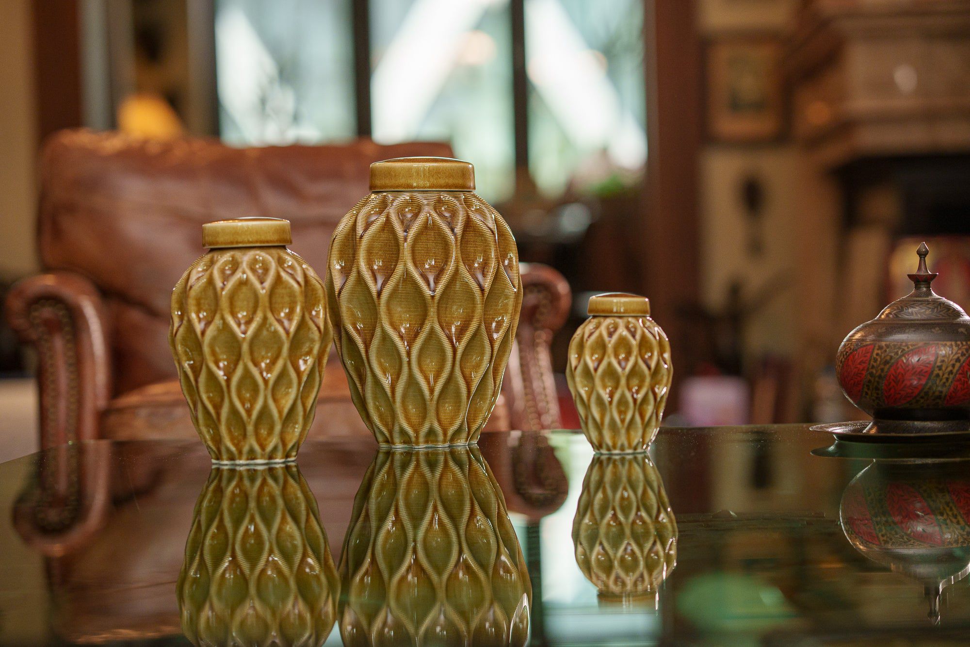 Cremation Urn "Echo" - 3D Printed Ceramic Urn | Dark Sand | Large - Pulvis Art Urns