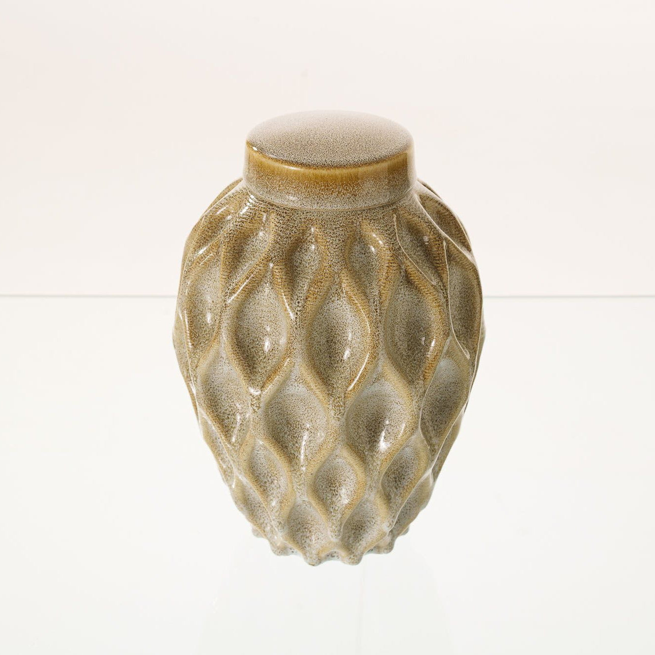 Cremation Urn "Echo" - 3D Printed Ceramic Urn | Light Sand Melange | Large - Pulvis Art Urns