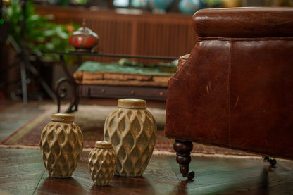 Cremation Urn "Echo" - 3D Printed Ceramic Urn | Light Sand Melange | Keepsake - Pulvis Art Urns