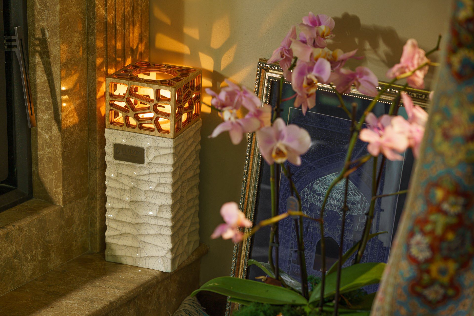 "Everlasting Flame" Cremation Urn for Ashes - Craquelure | Ceramic Urn - Pulvis Art Urns