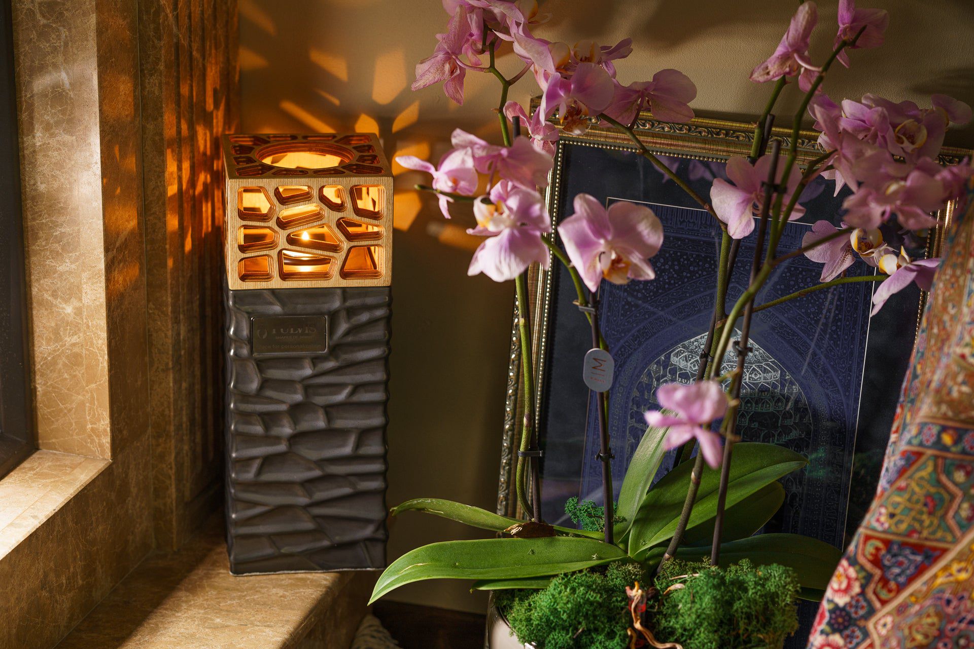 "Everlasting Flame" Cremation Urn for Ashes - Dark Matte | Ceramic Urn - Pulvis Art Urns