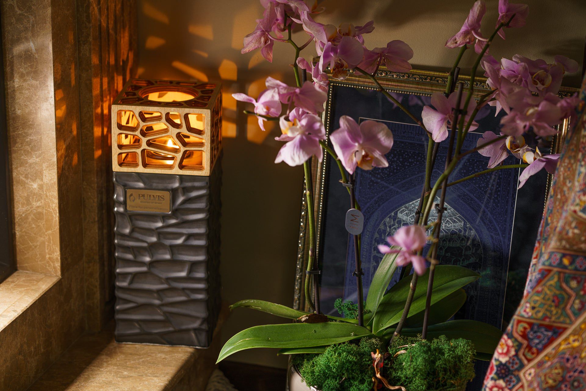 "Everlasting Flame" Cremation Urn for Ashes - Dark Matte | Ceramic Urn - Pulvis Art Urns