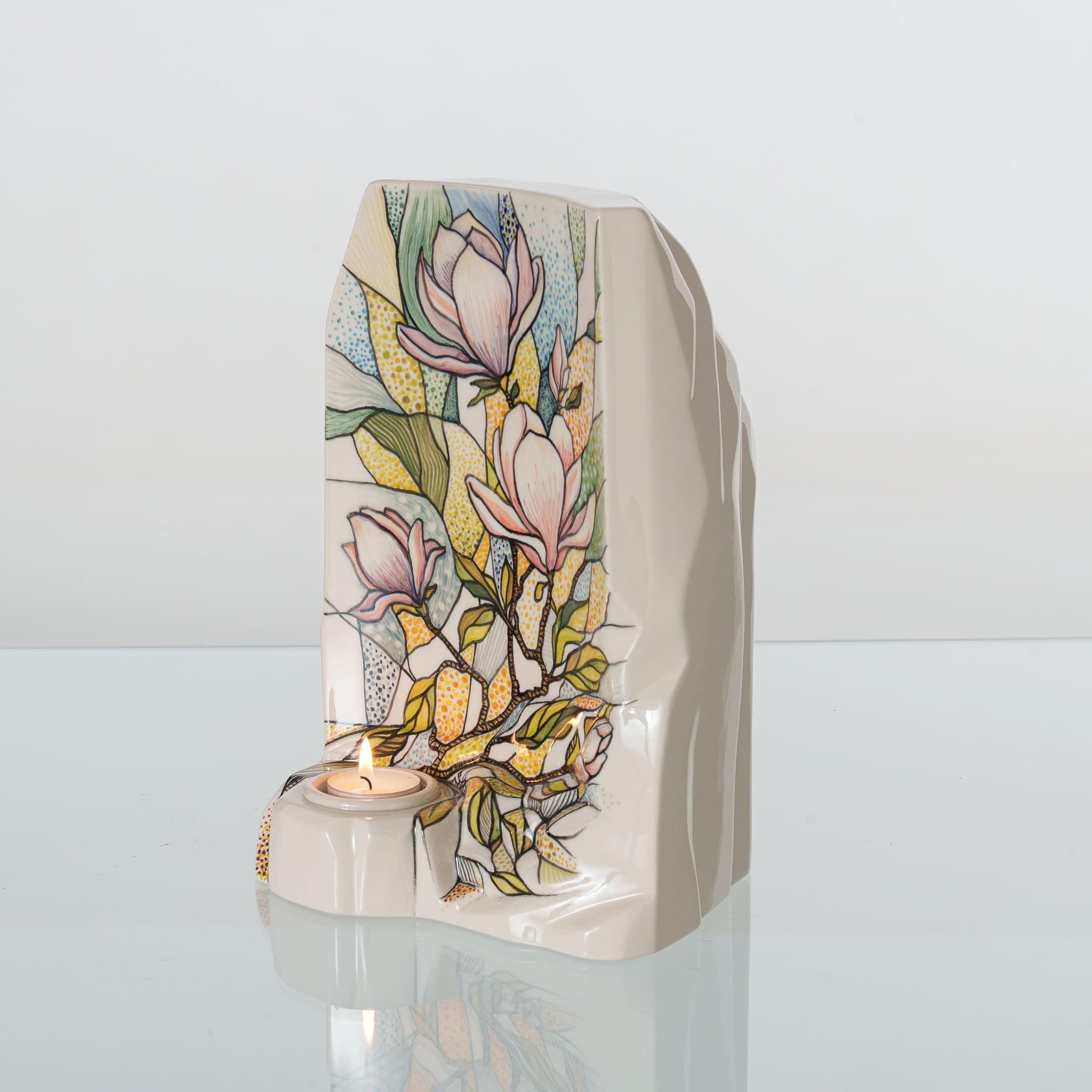 Pulvis Art Urns Adult Size Urn Hand Decorated Urn for Ashes "Magnolia" - Large | Ceramic