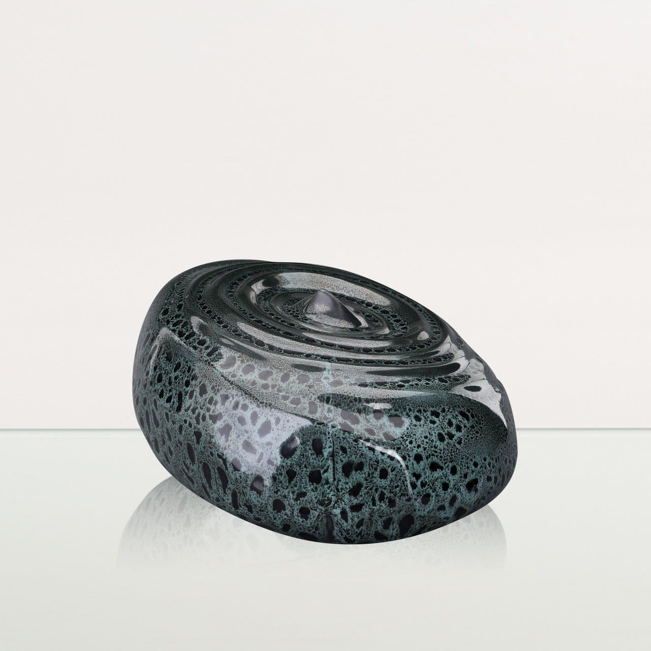 Handmade Cremation Urn for Ashes "Resonance" - Large Urn | Black Melange | Ceramic - Pulvis Art Urns