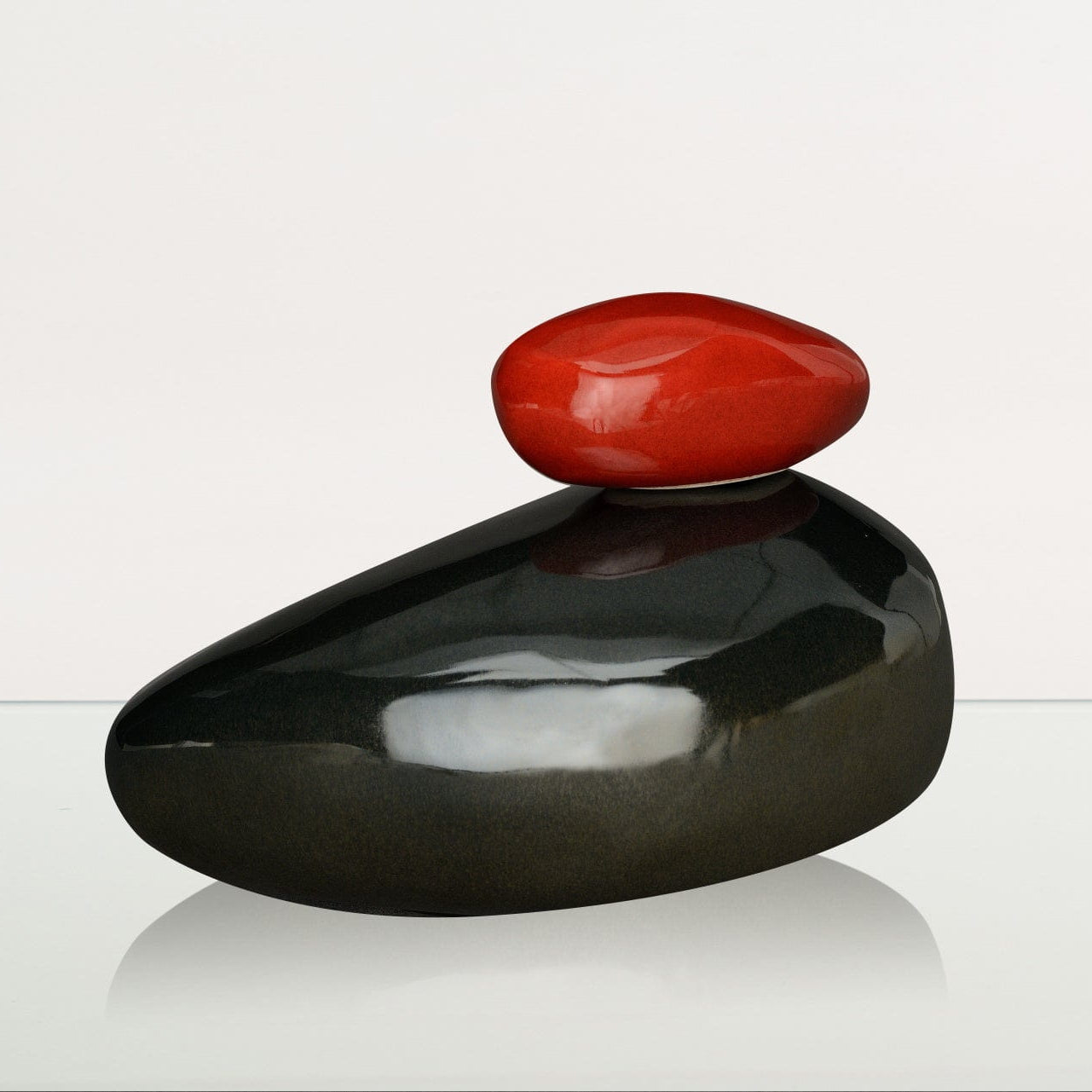 Handmade Cremation Urn for Ashes "Stone" - Large Urn | Black Gloss | Ceramic - Pulvis Art Urns